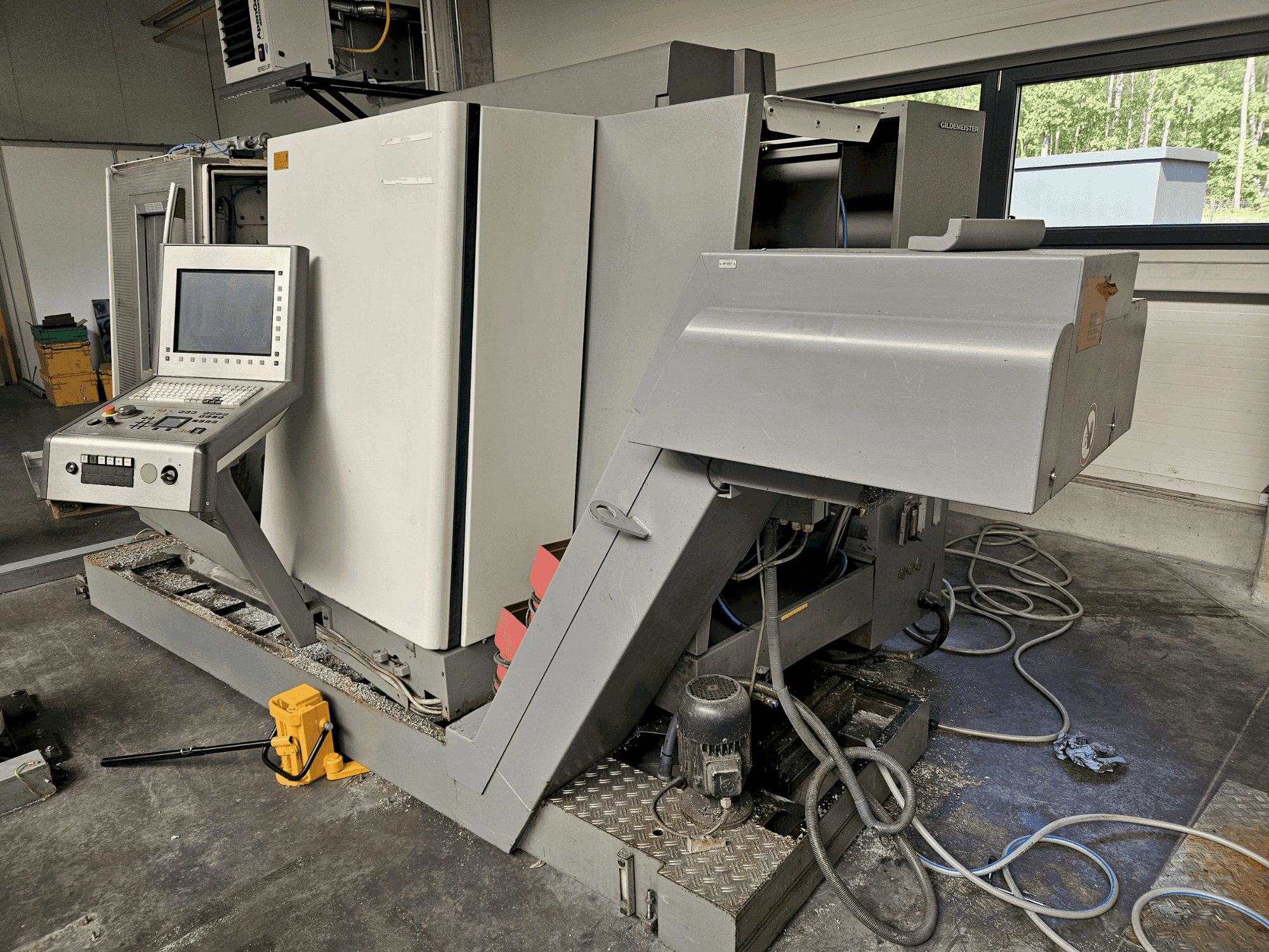 Koneen  Gildemeister CTX 420 Linear etunäkymä