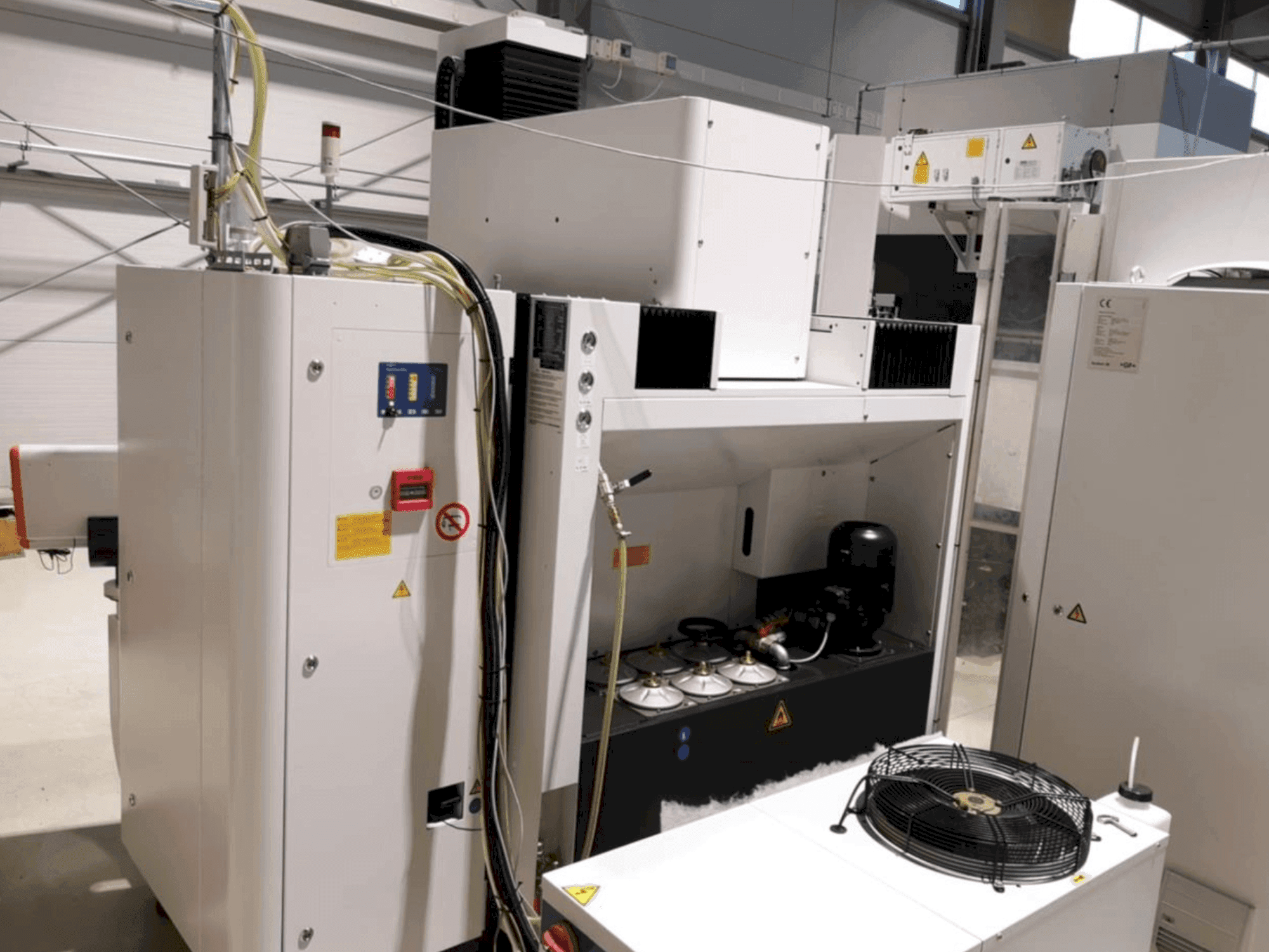 Koneen AgieCharmilles FORM P 600 etunäkymä