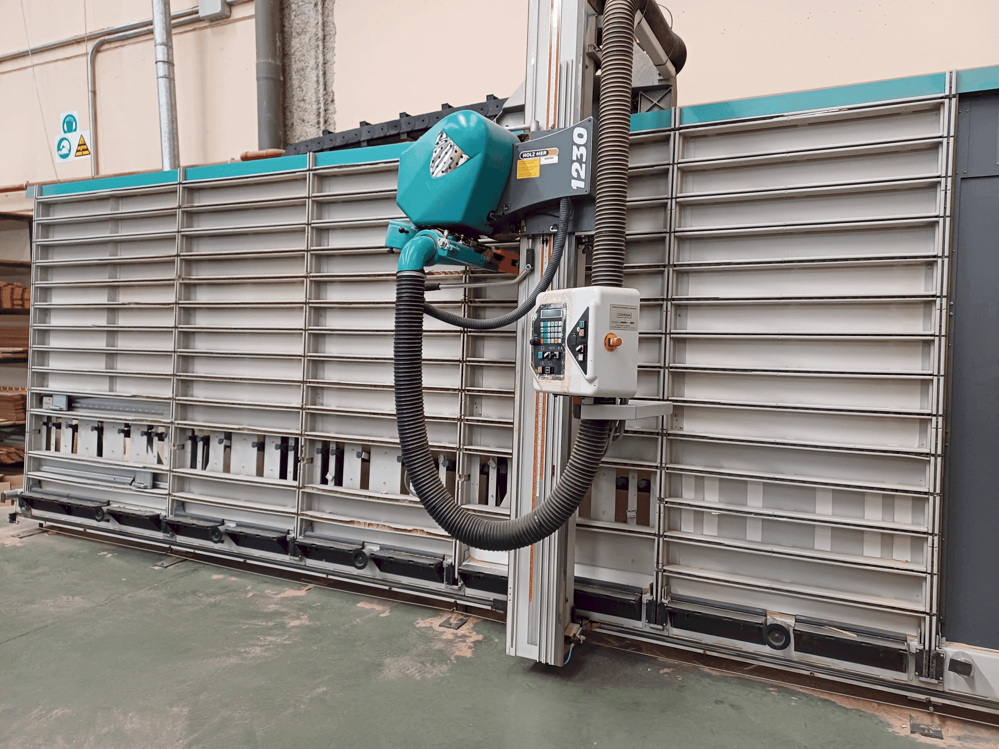 Koneen HOLZHER PK 1230 etunäkymä