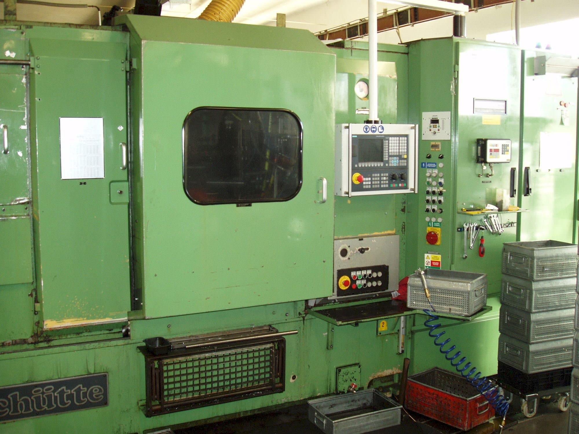 Koneen Schuette SF81 etunäkymä