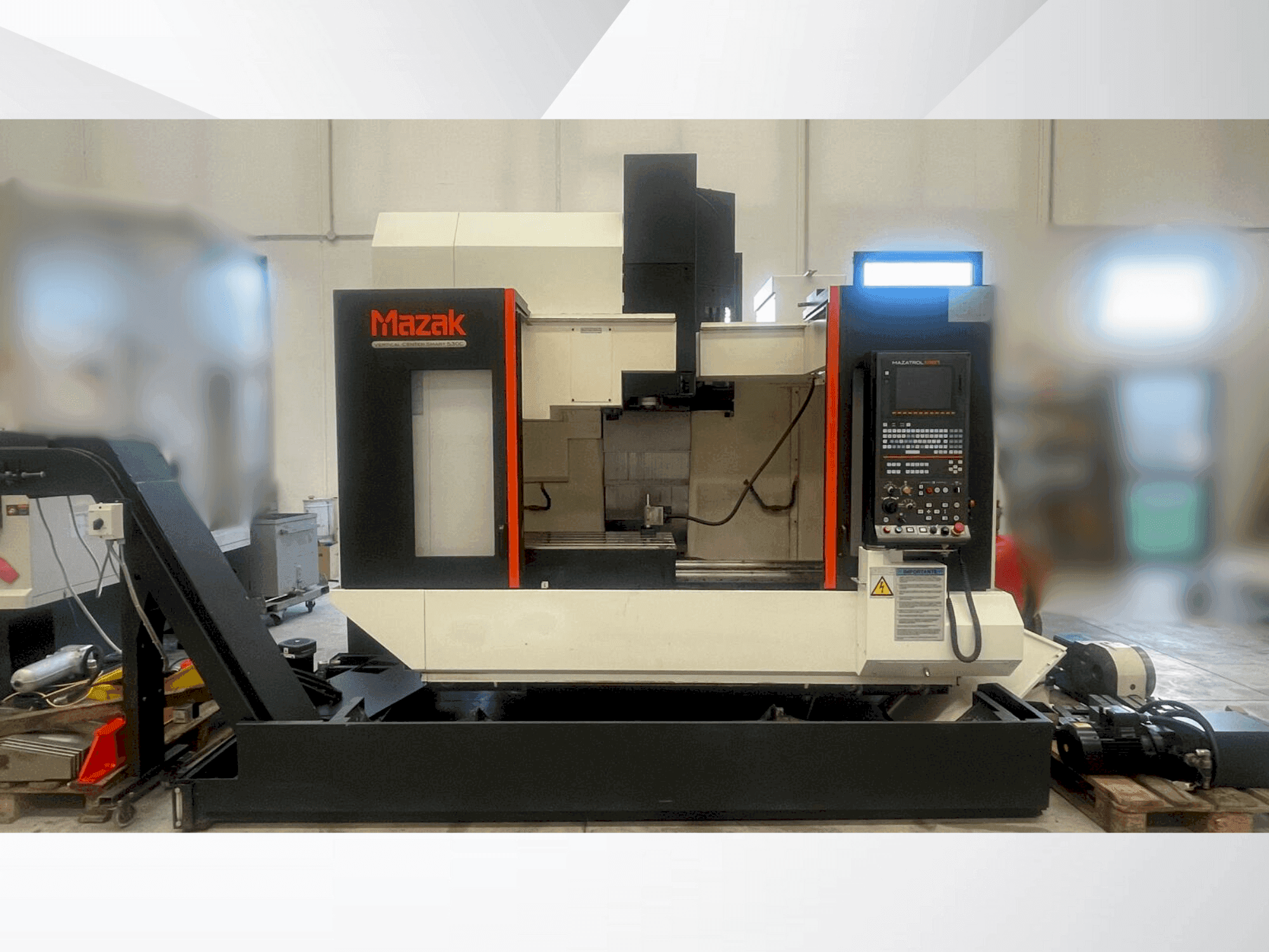 Koneen  Mazak VERTICAL CENTER SMART 530C etunäkymä