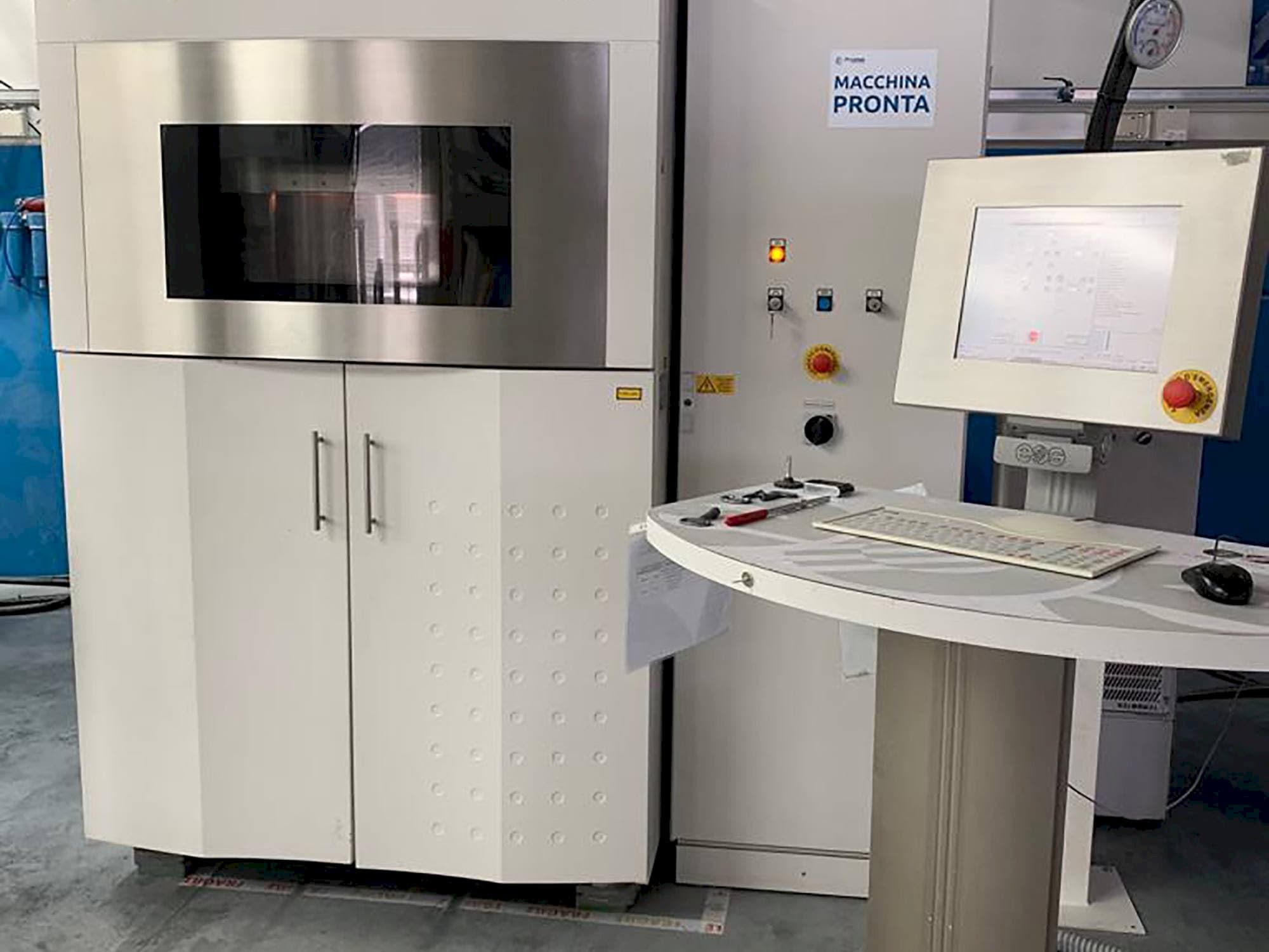 Koneen  EOS Eosint P395 etunäkymä