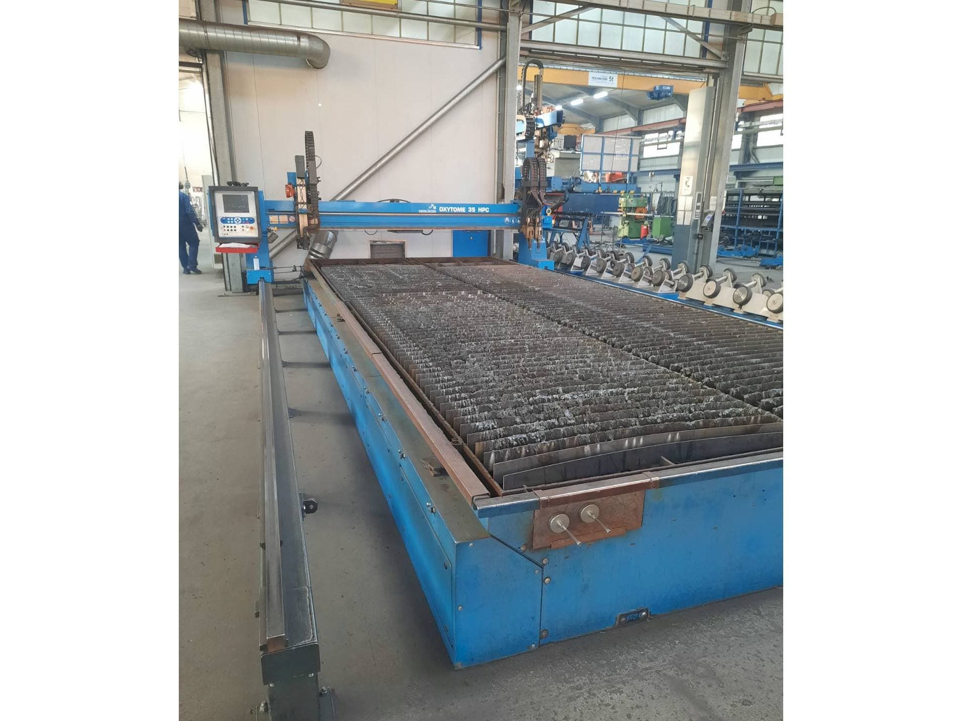 Koneen Oerlikon Oxytome 35 HPC etunäkymä