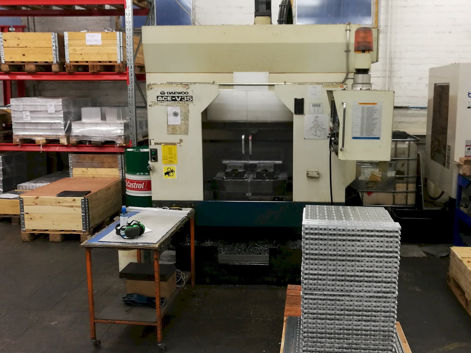 Koneen  DAEWOO etunäkymä ACE V-35