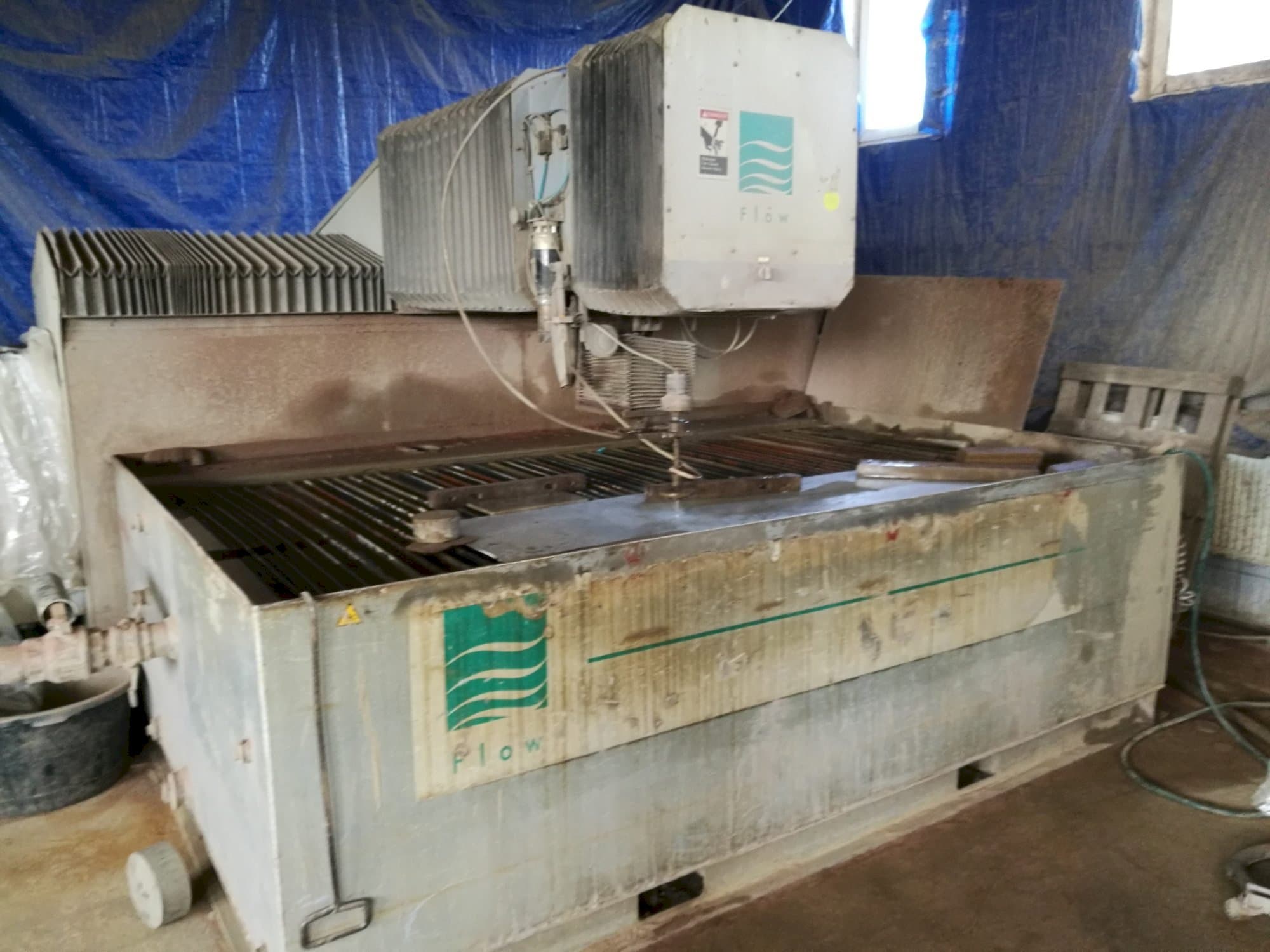 Koneen Flow IFB 2412 etunäkymä