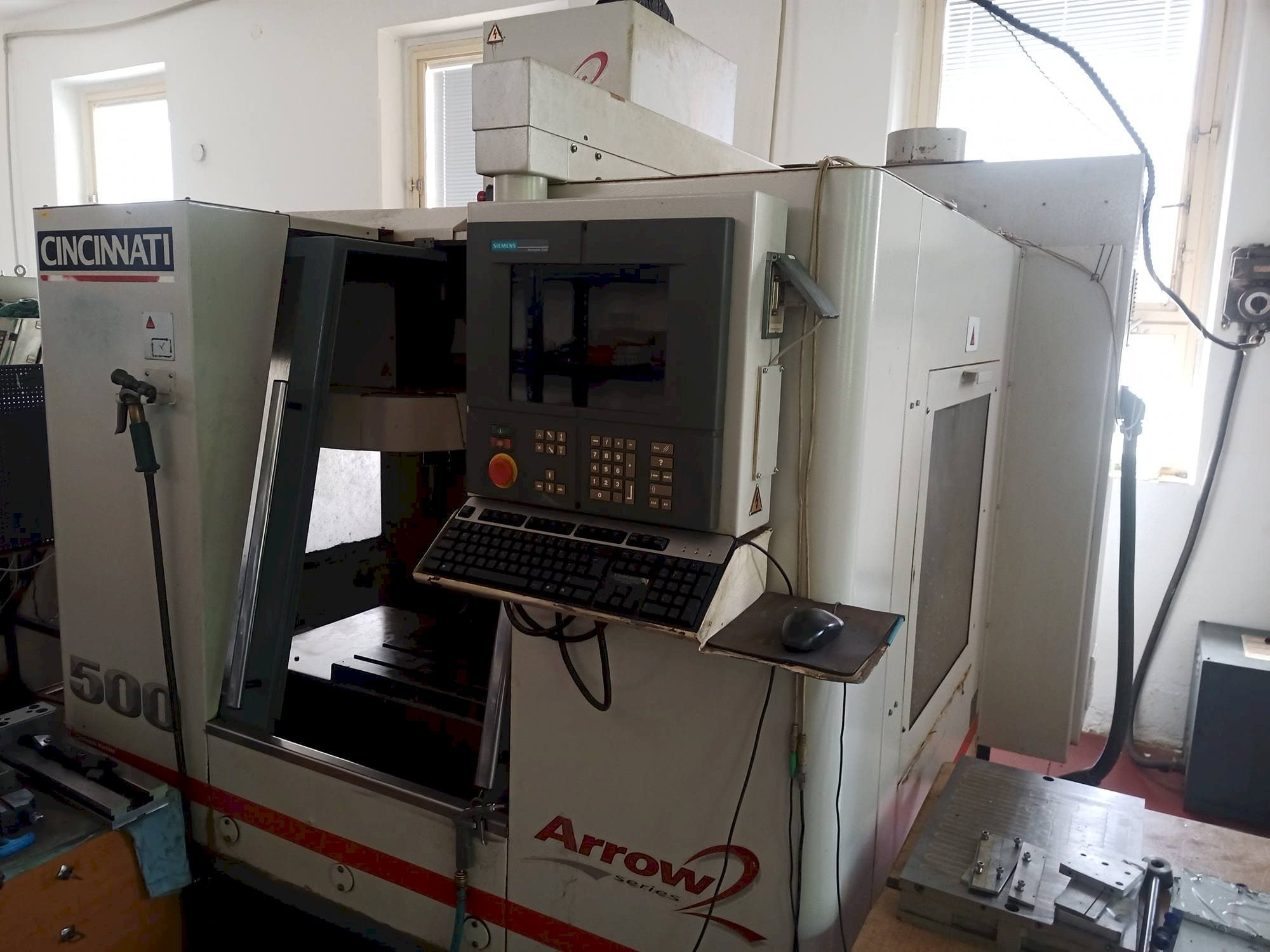 Koneen Cincinnati Arrow 2 etunäkymä