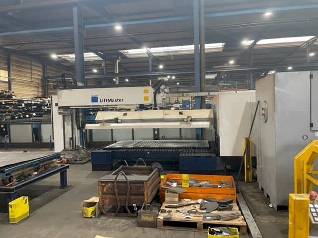 Koneen Trumpf Trulaser 3030 etunäkymä