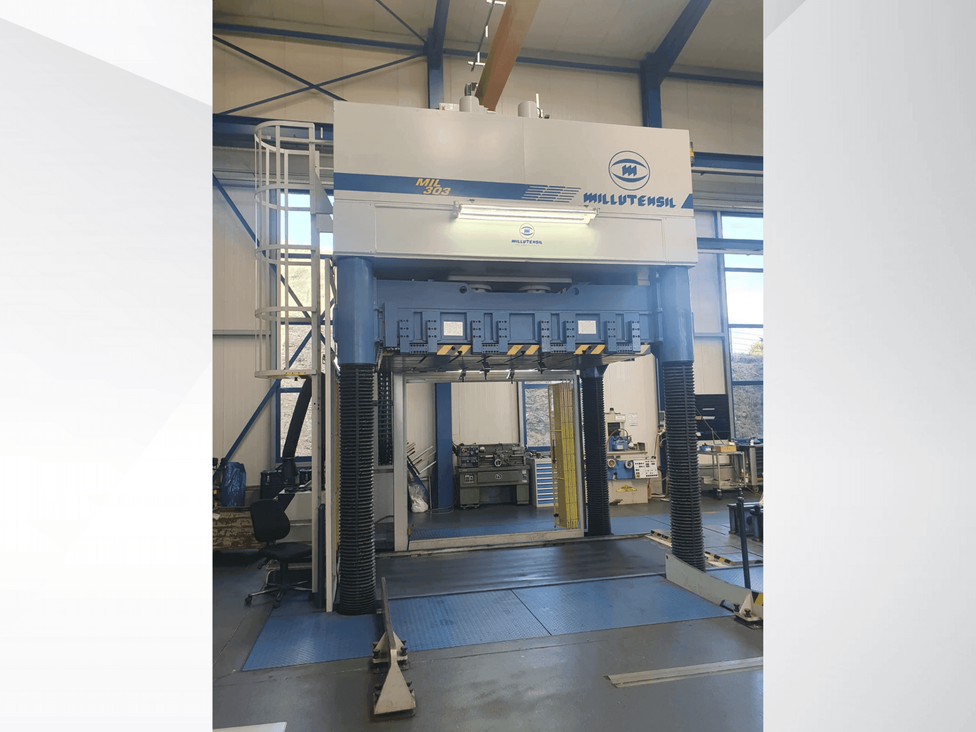 Koneen MILLUTENSIL Mil 303 etunäkymä