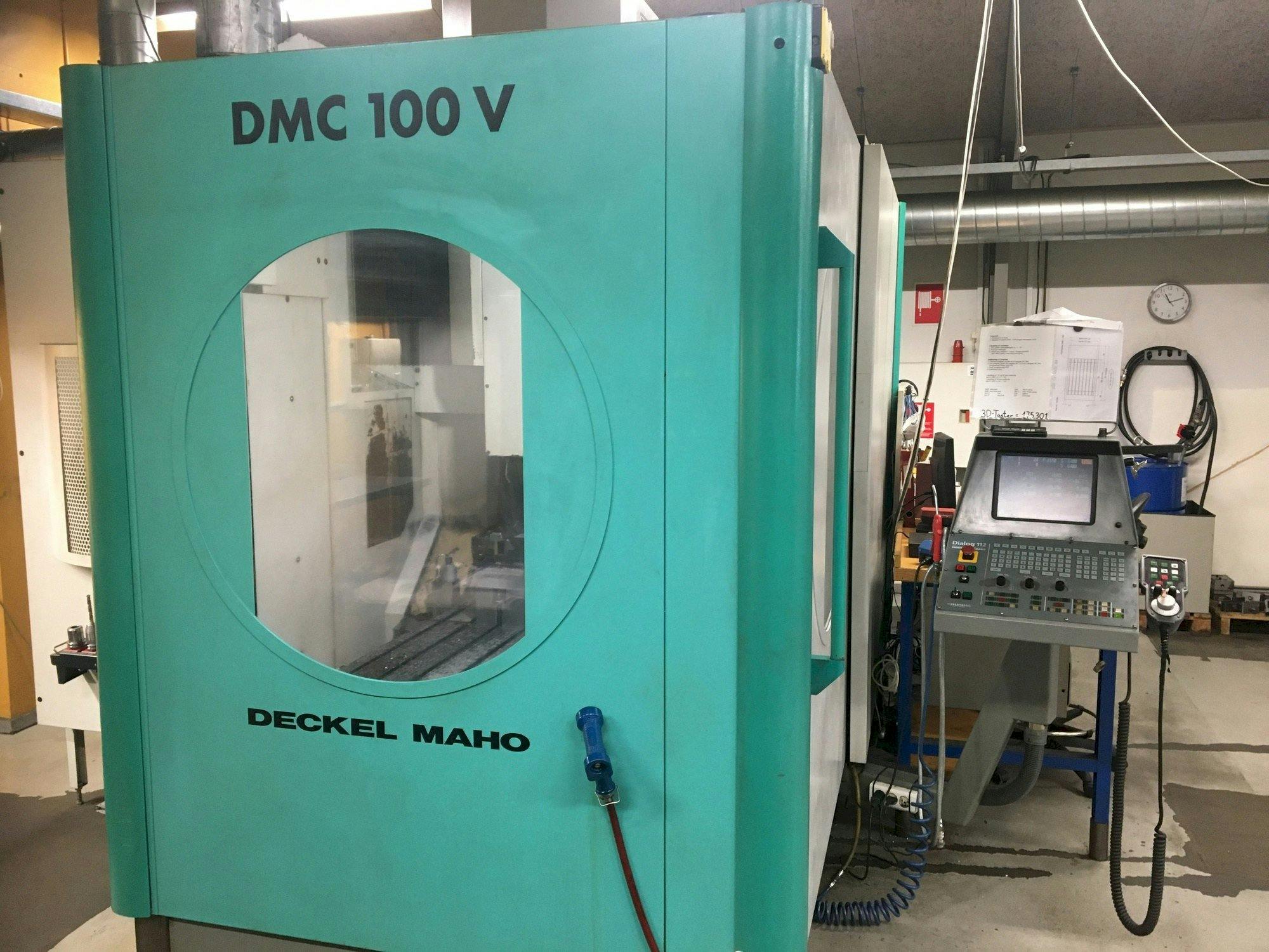 Koneen  DECKEL DMC 100V etunäkymä