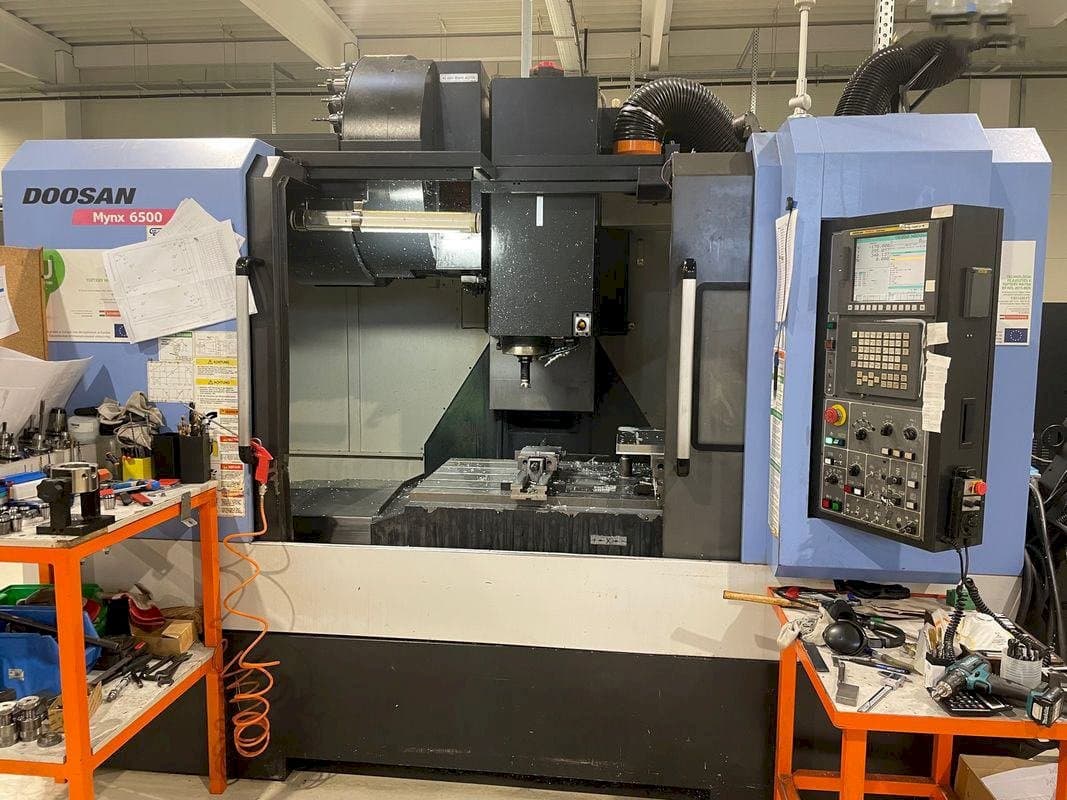 Koneen  Doosan MYNX DNM 6500 etunäkymä