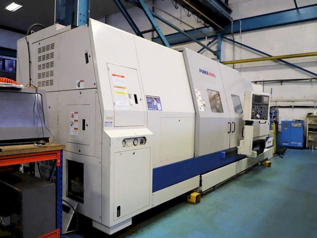 Koneen Doosan Puma 800L etunäkymä
