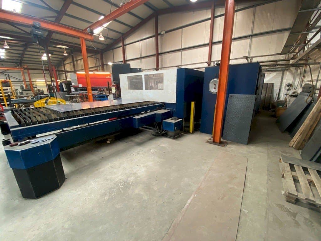 Koneen Trumpf TRUMATIC L3030 etunäkymä