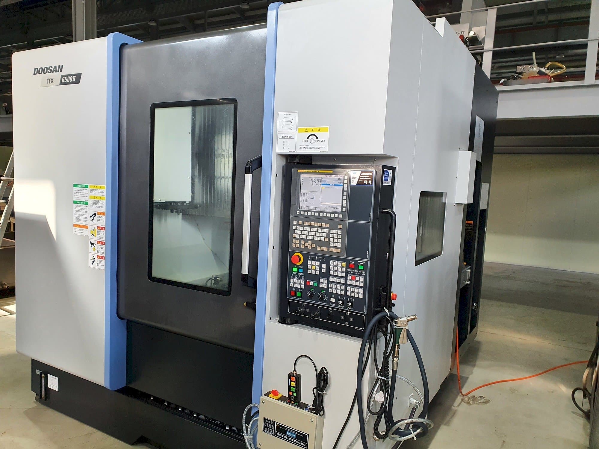 Koneen Doosan NX6500Ⅱ etunäkymä