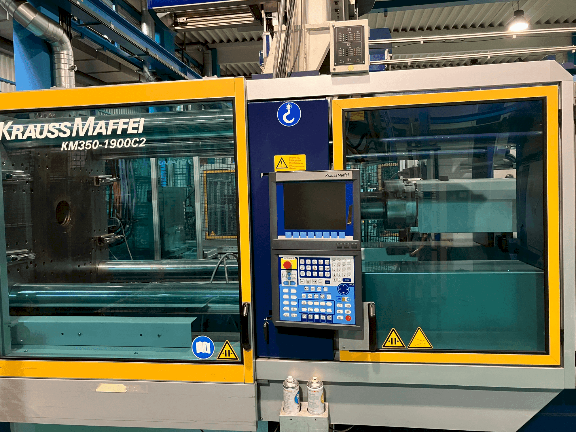 Koneen  Krauss Maffei KM350 etunäkymä