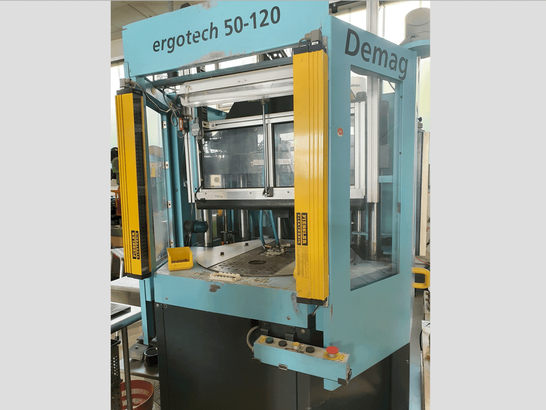 Koneen DEMAG Ergotech 50-120 etunäkymä