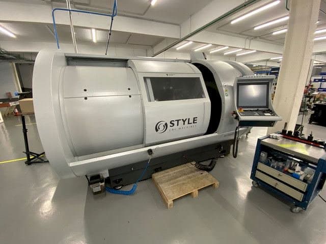 Koneen  Sturtz 750 (900 dbc) etunäkymä