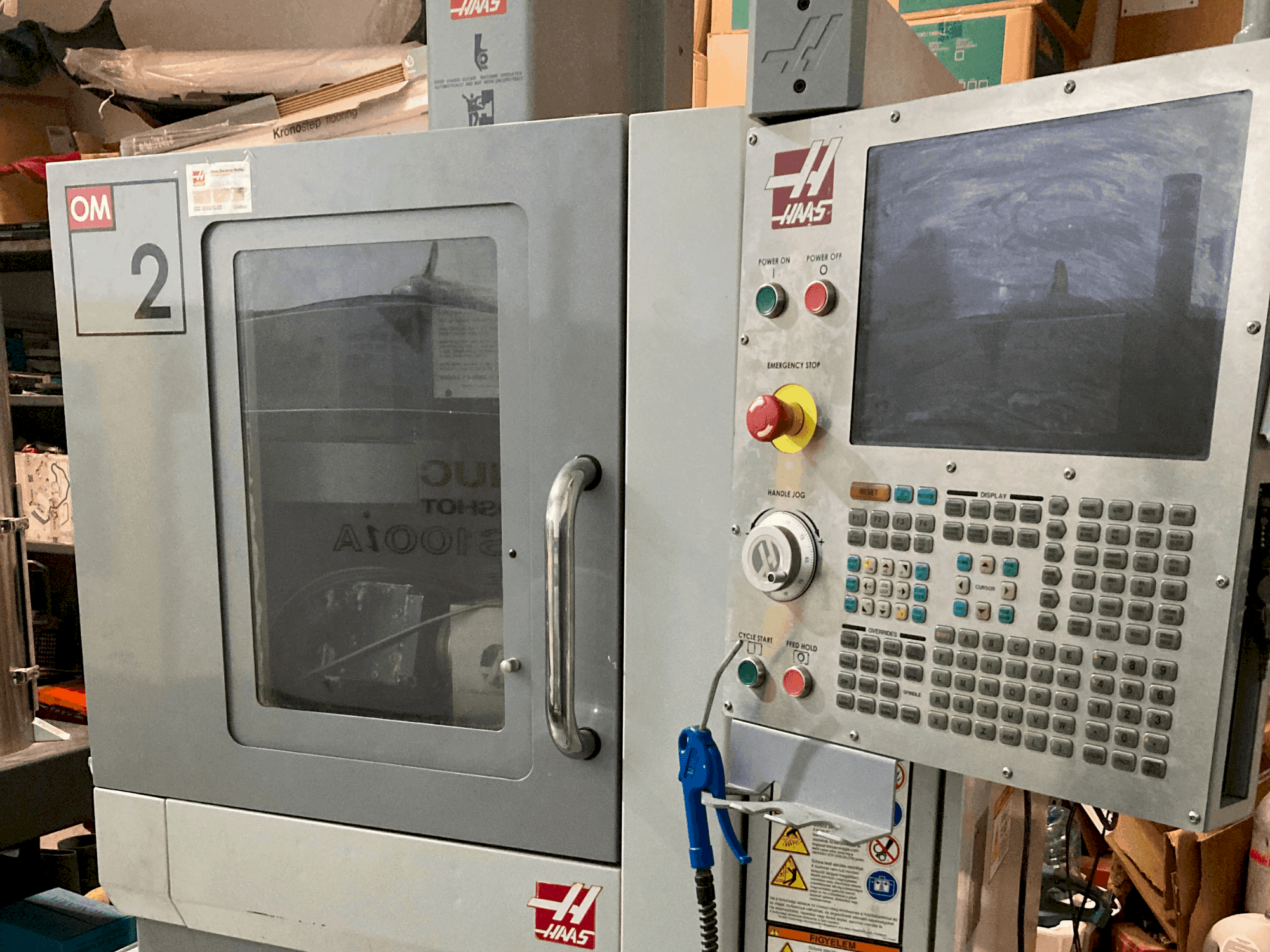 Koneen HAAS OM-2A etunäkymä