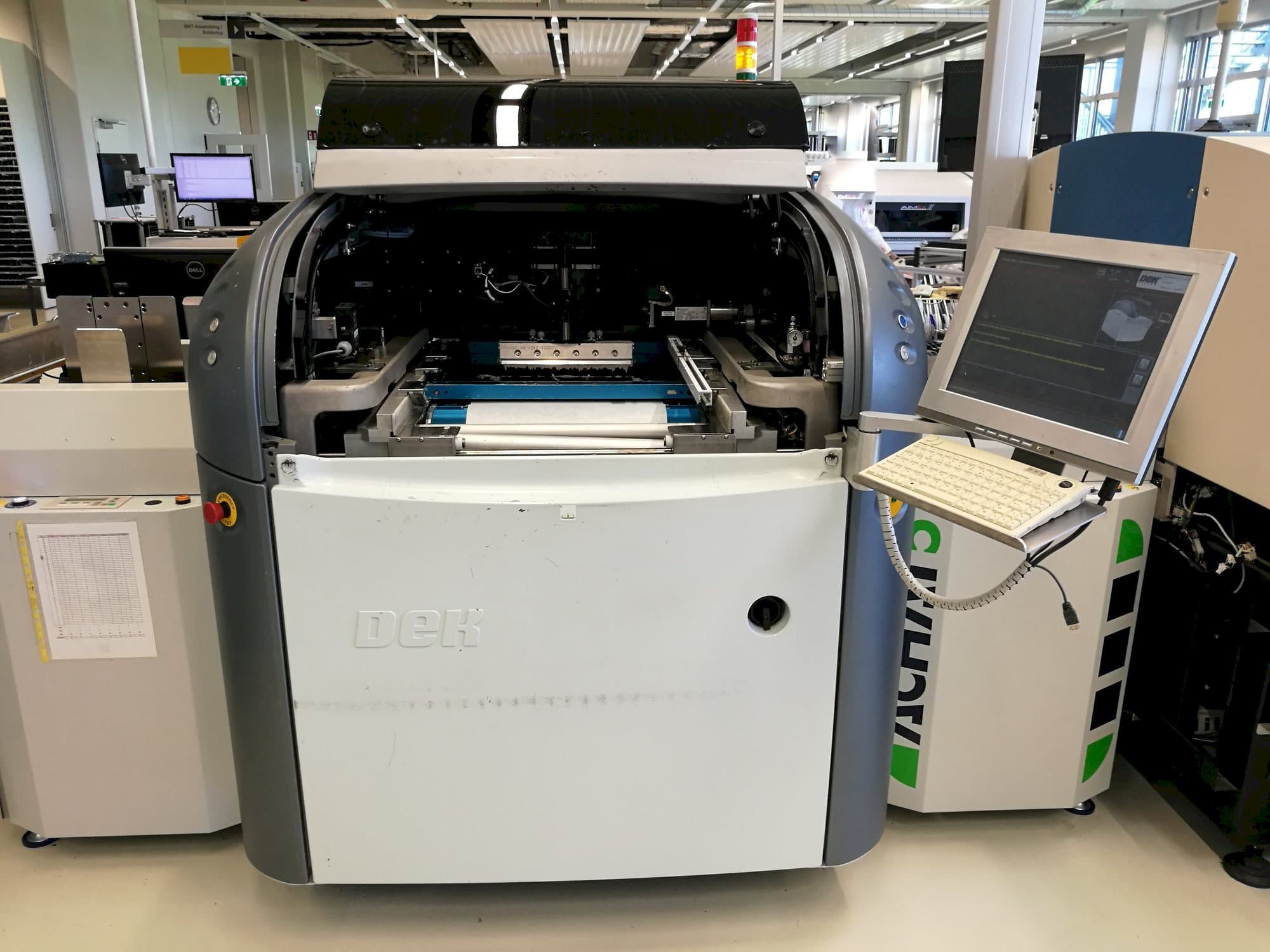 Koneen  DEK HORIZON 03i X etunäkymä