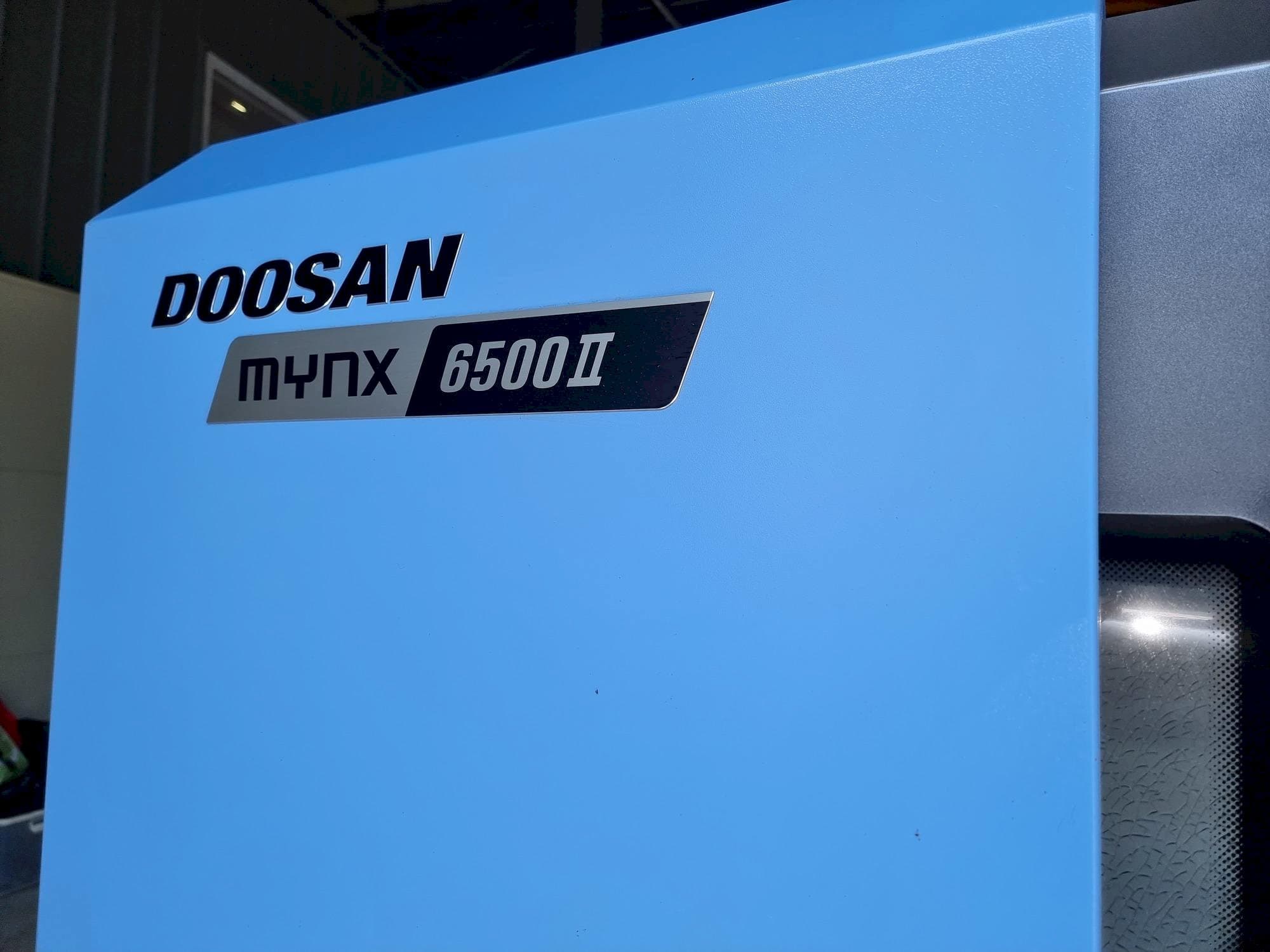Koneen Doosan MYNX 6500Ⅱ etunäkymä