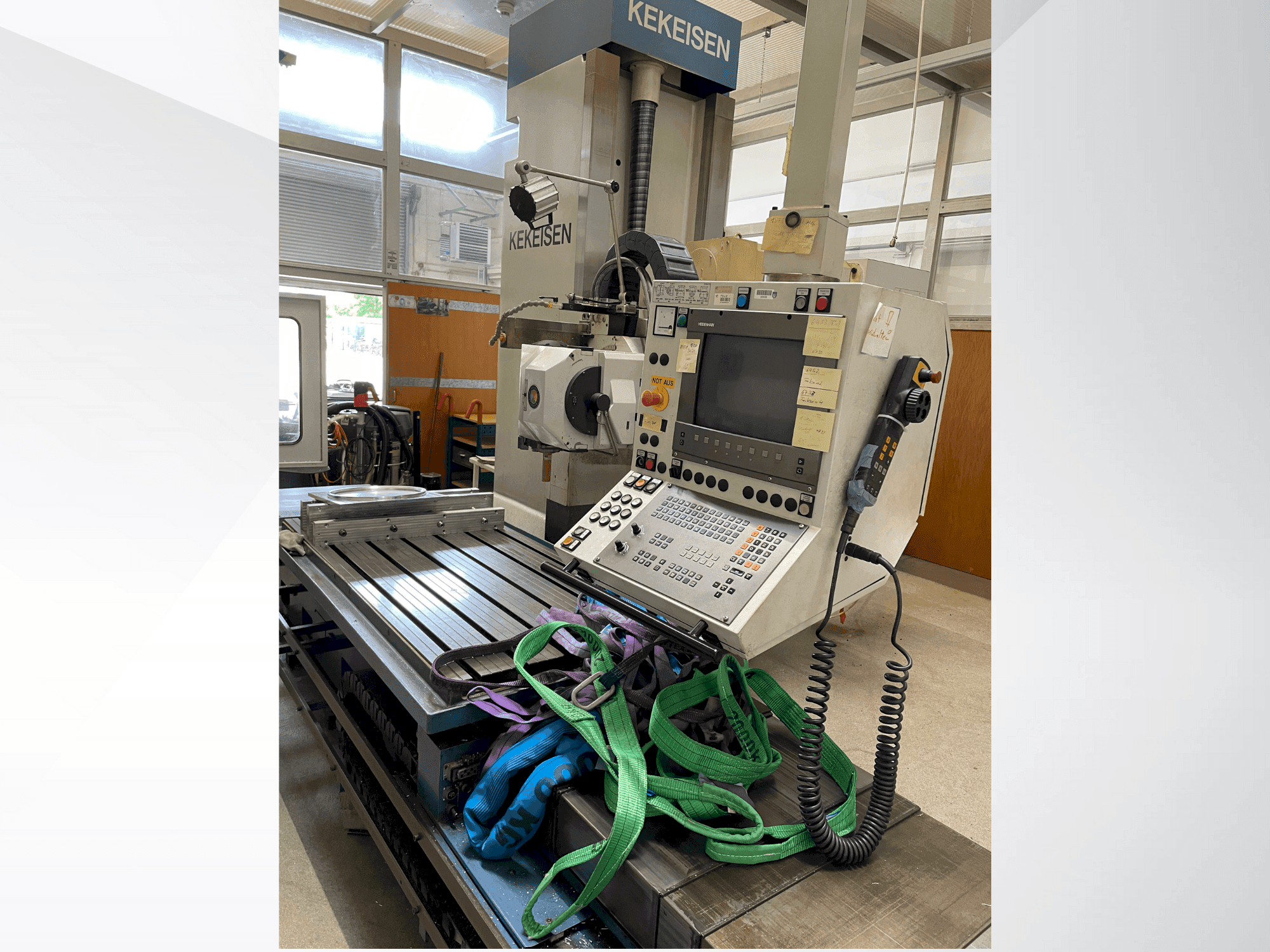 Koneen  Kekeisen  UBF 1600/15 etunäkymä