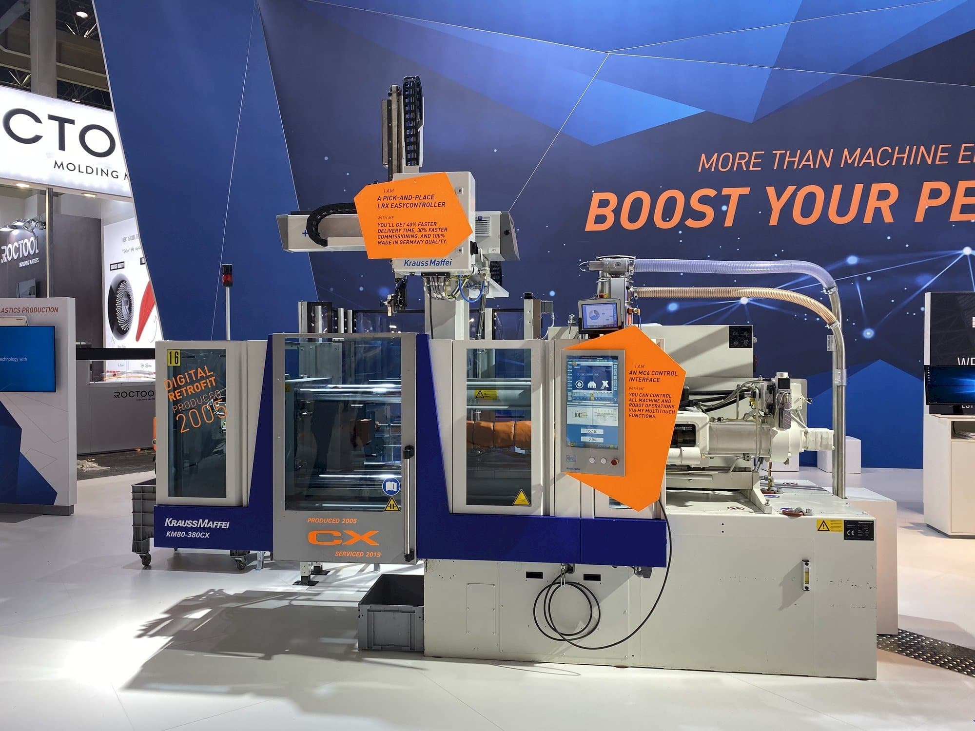 Koneen Krauss Maffei 80-380 CX + LRX easyControl 100 etunäkymä