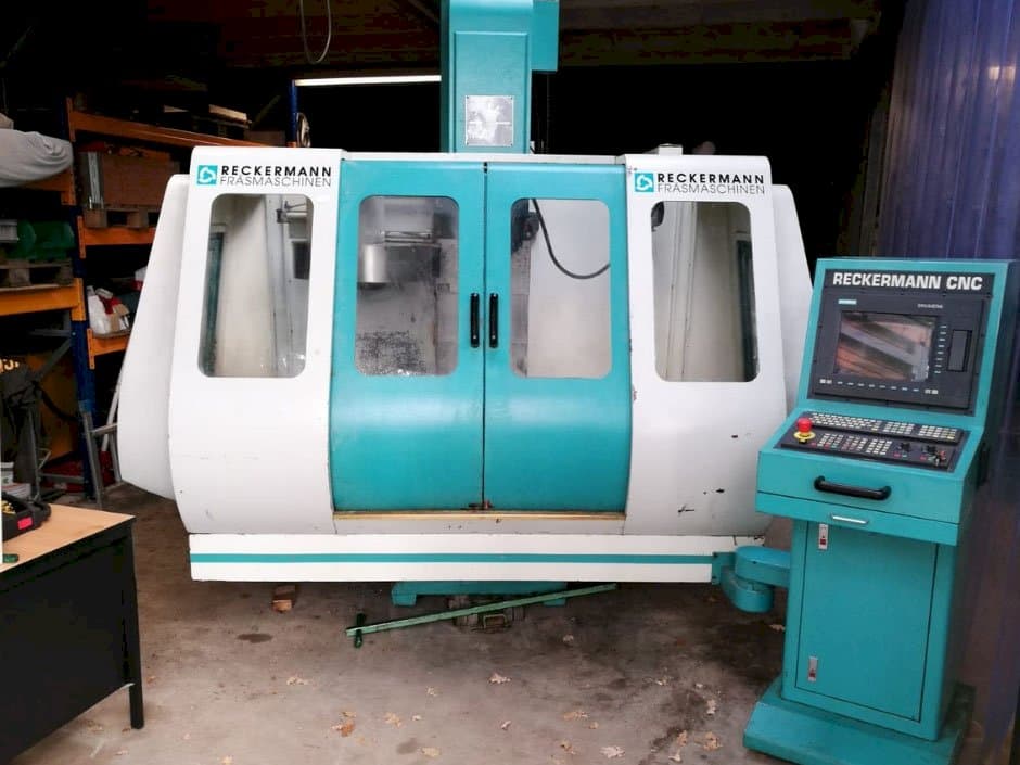 Koneen RECKERMANN etunäkymä VMC 850
