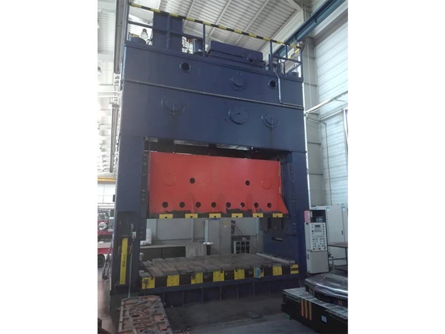 Koneen Erfurt PKZZ 1000/4000 etunäkymä