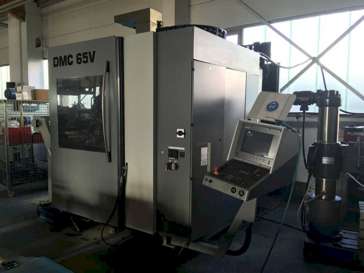 Koneen DECKEL MAHO DMC65V etunäkymä