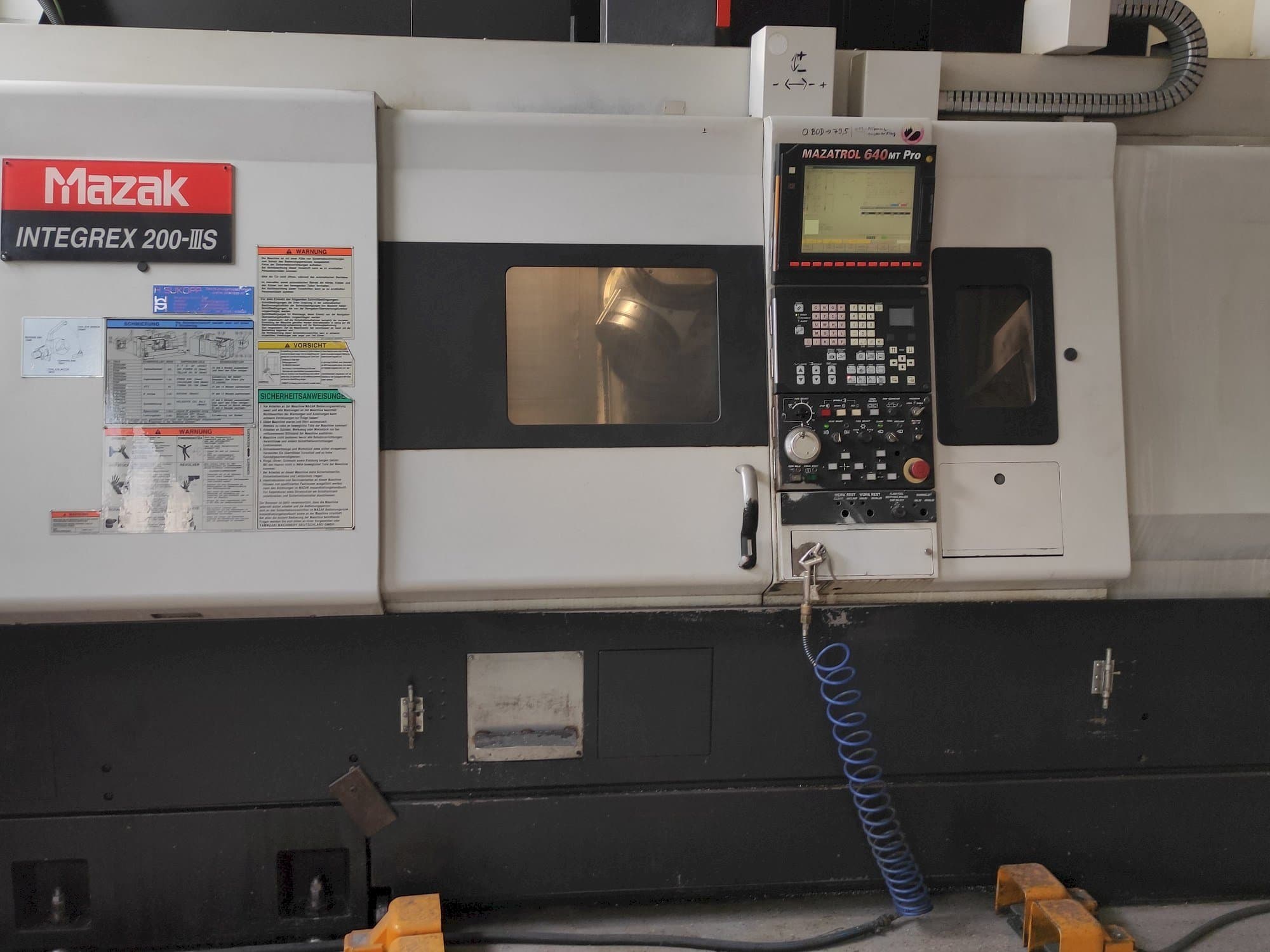 Koneen Mazak Integrex 200-III S etunäkymä