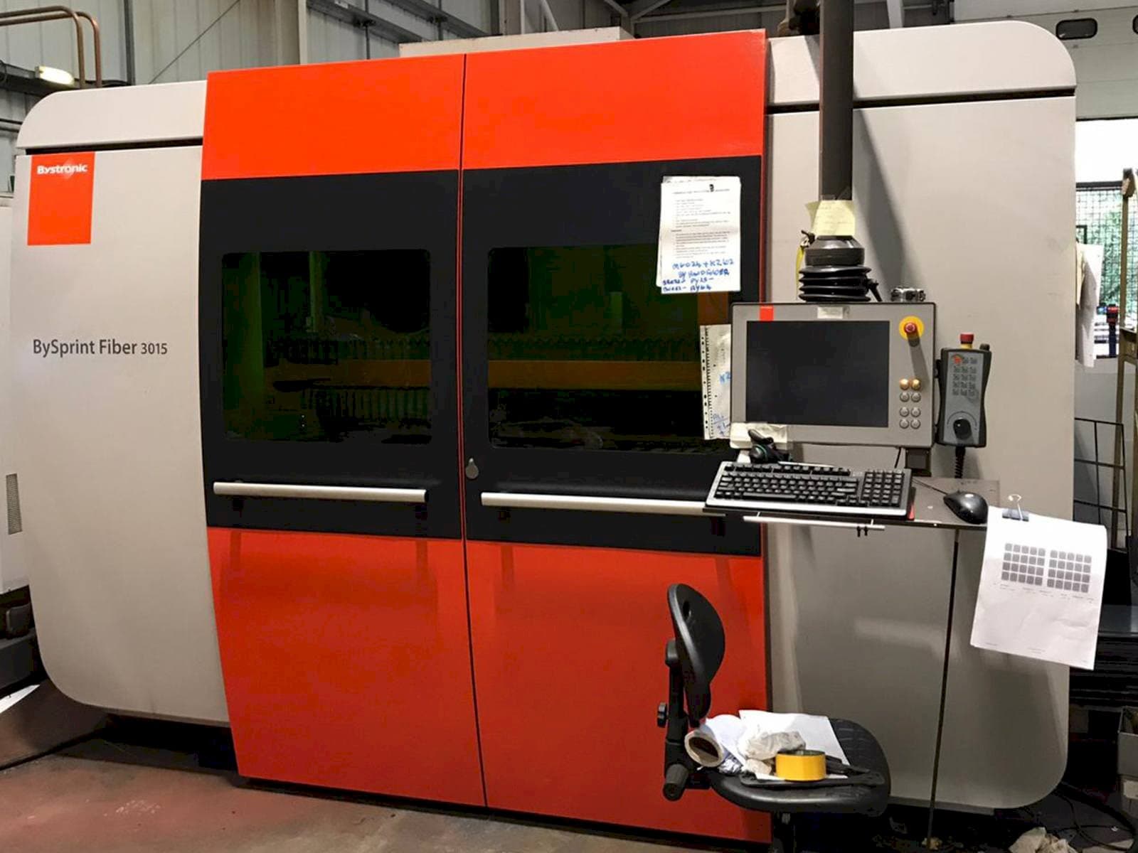 Koneen Bystronic BySprint Fiber 3015 etunäkymä