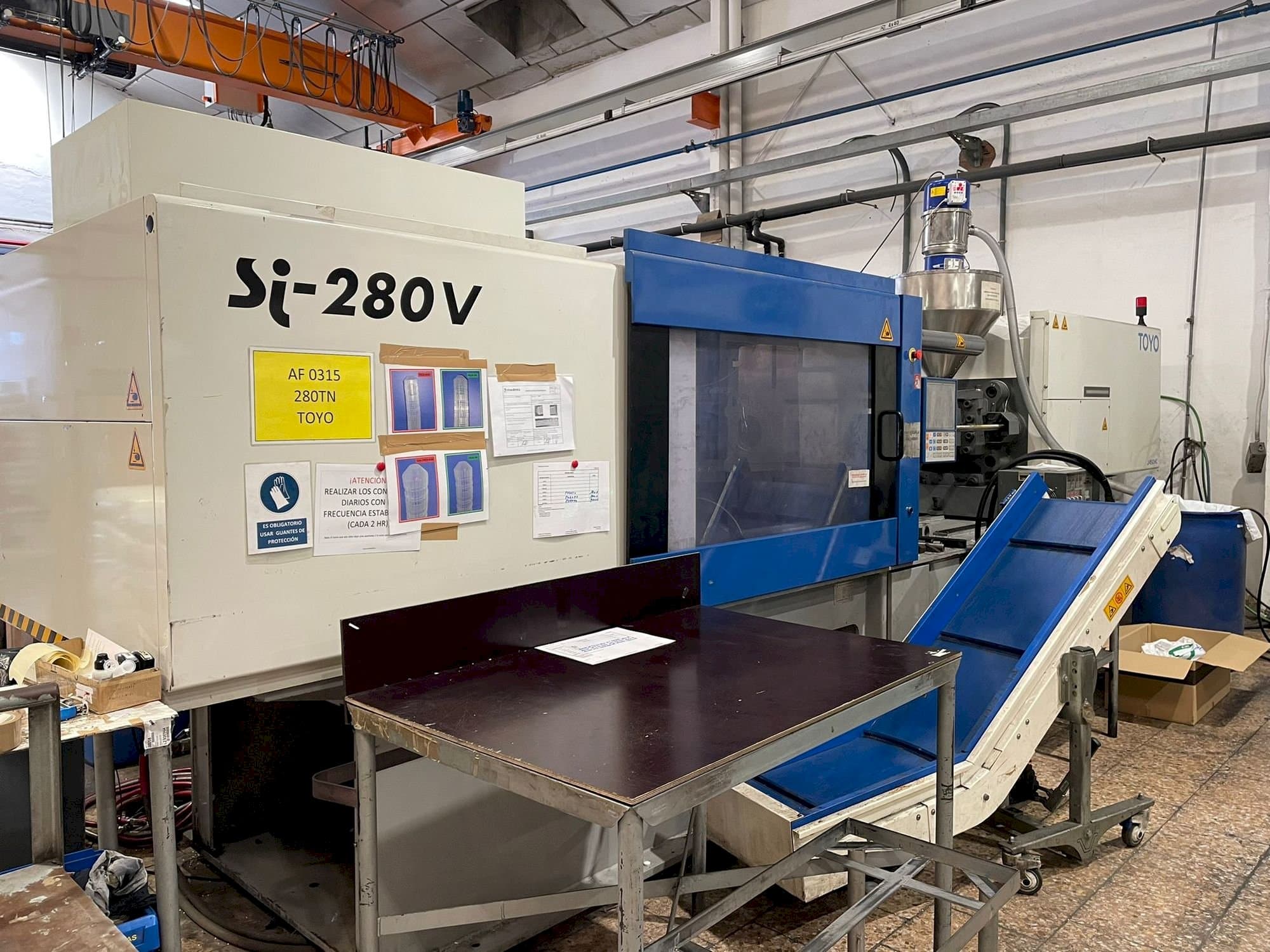 Koneen Toyo Si-280-V etunäkymä