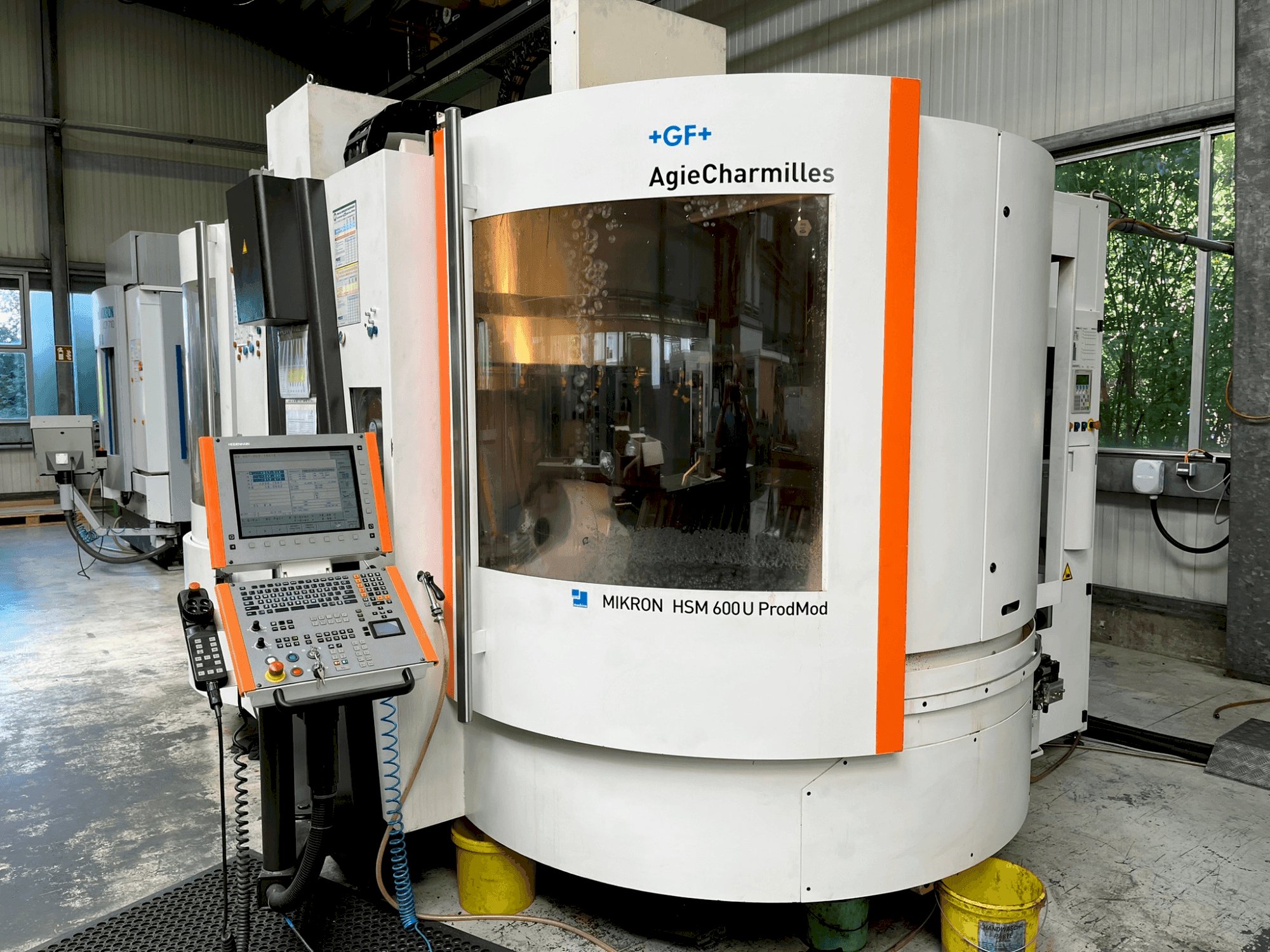 Koneen MIKRON HSM 600 U etunäkymä