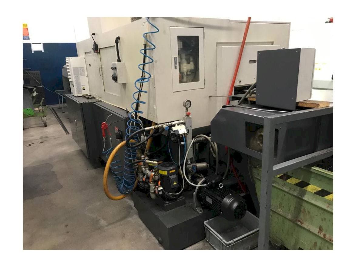 Koneen Nexturn NST 38 etunäkymä