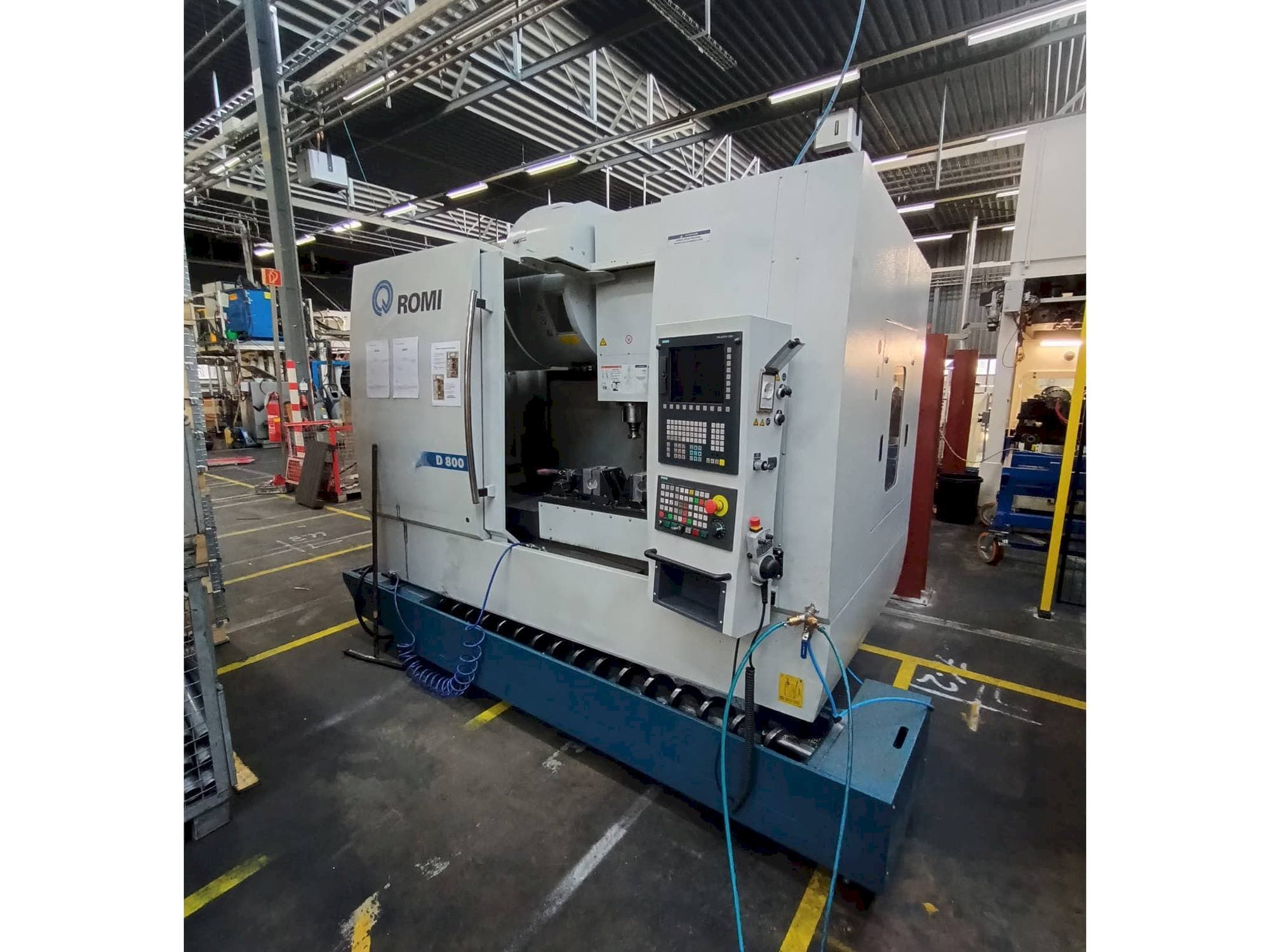 Koneen Romi D800 etunäkymä