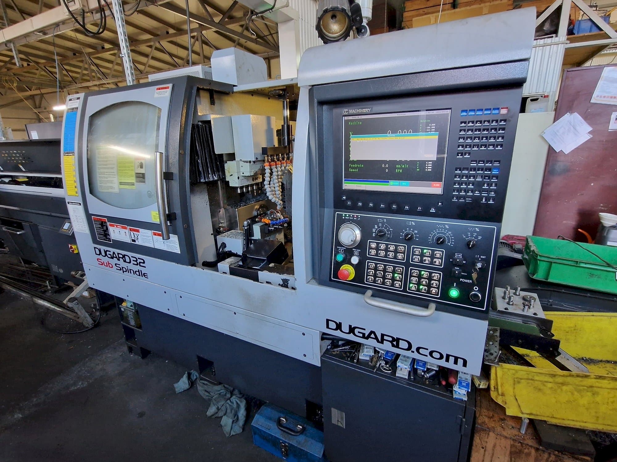 Koneen Dugard 32 Sub Spindle etunäkymä