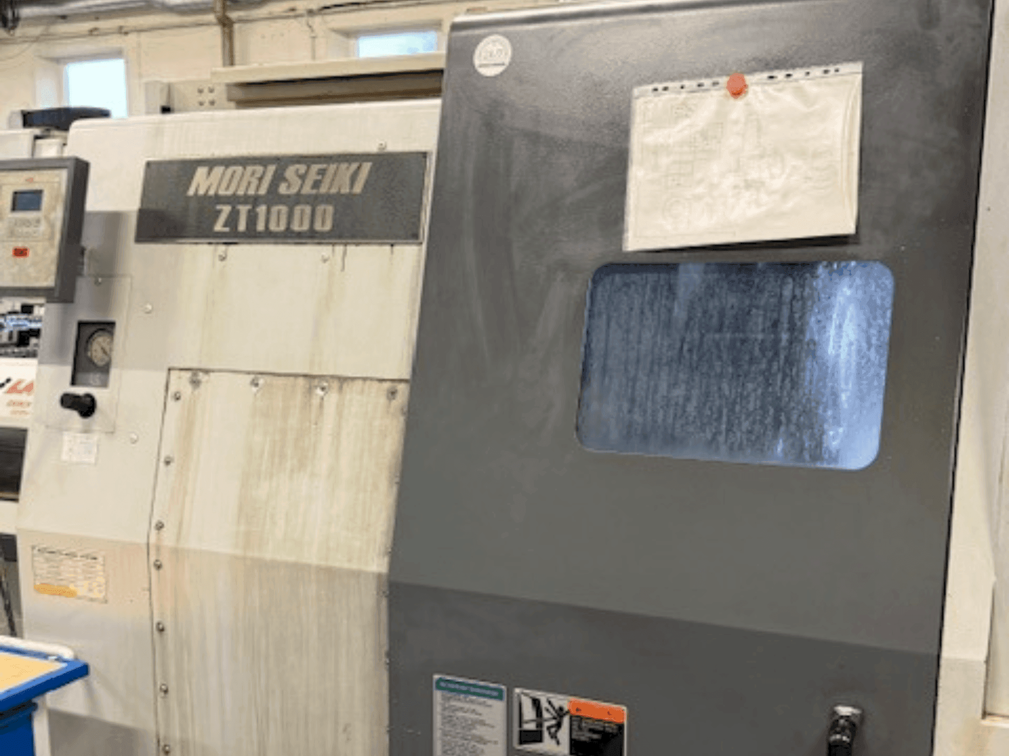 Koneen MORI SEIKI ZT1000Y etunäkymä