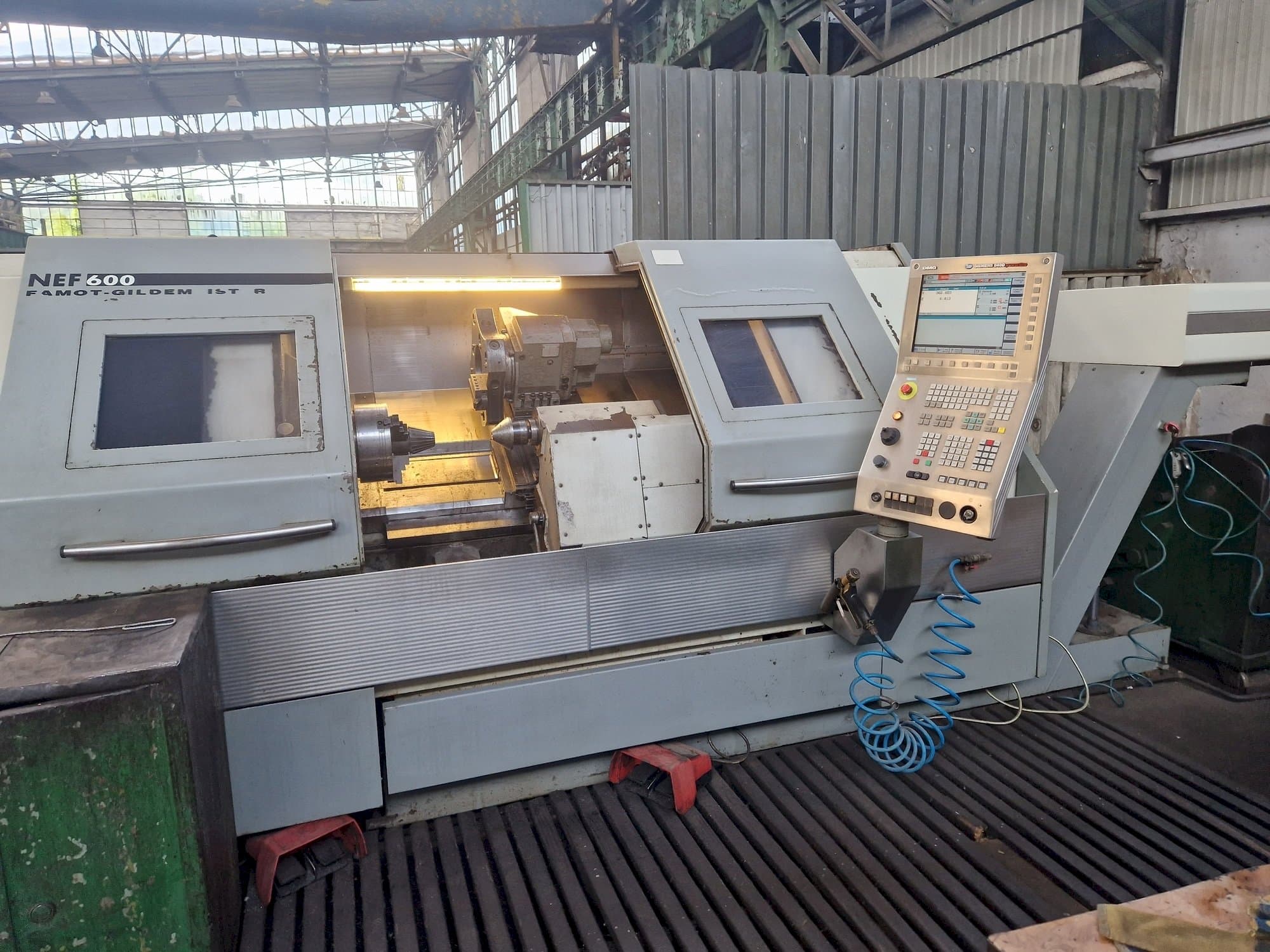 Koneen DMG GILDEMEISTER NEF 600 etunäkymä