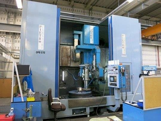 Koneen PIETRO CARNAGHI ATF 8 SH etunäkymä