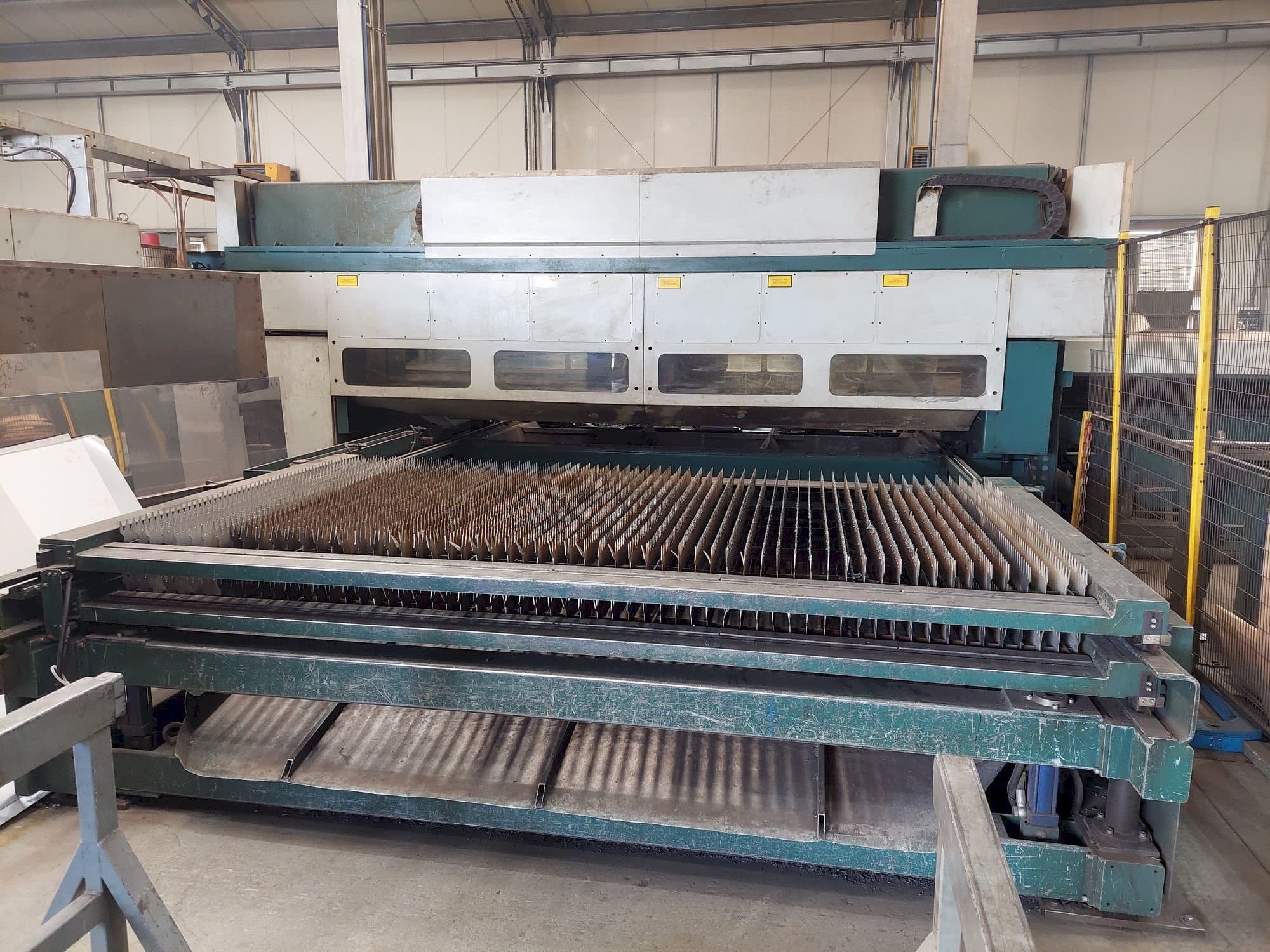 Koneen ADIGE LT COMBO etunäkymä