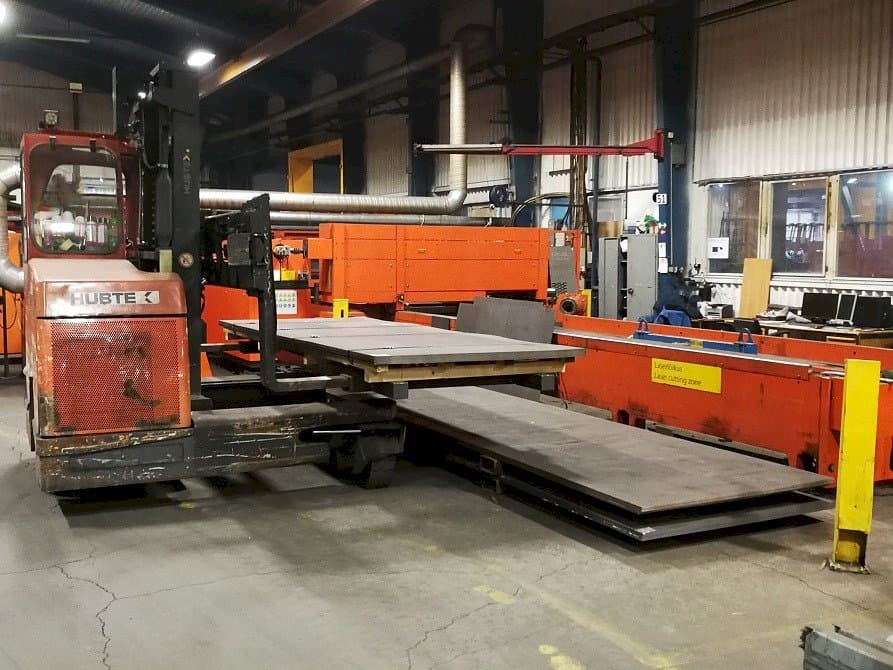 Koneen  Bystronic ByStar 3015 etunäkymä