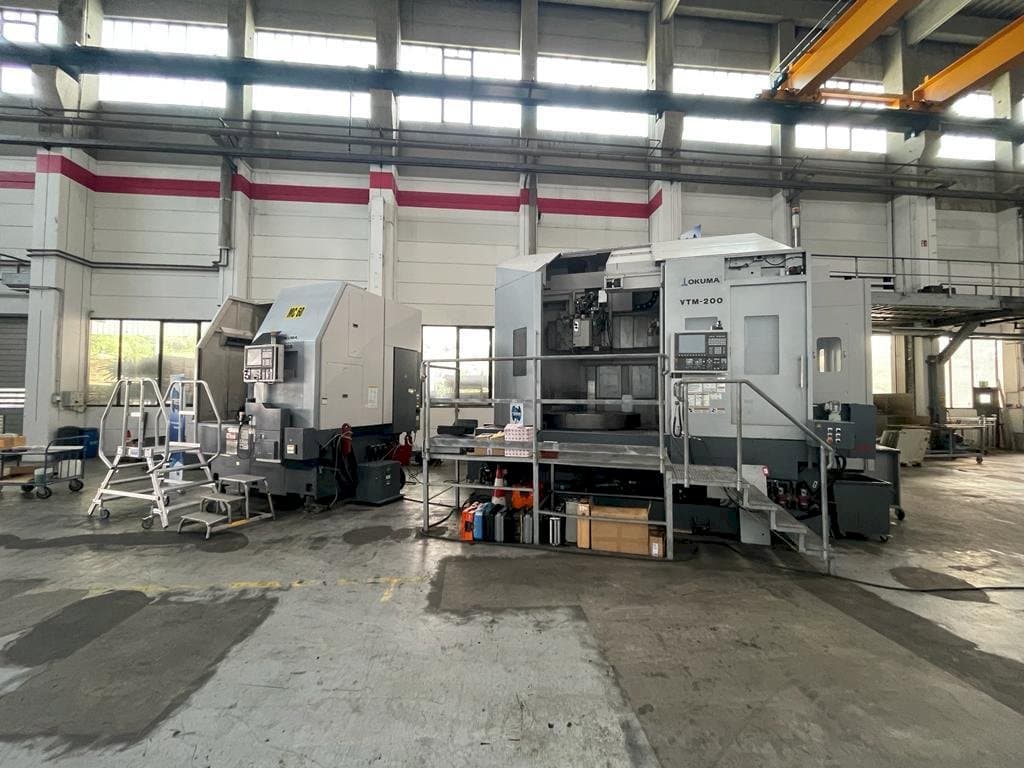 Koneen Okuma VTM-200 1ST etunäkymä