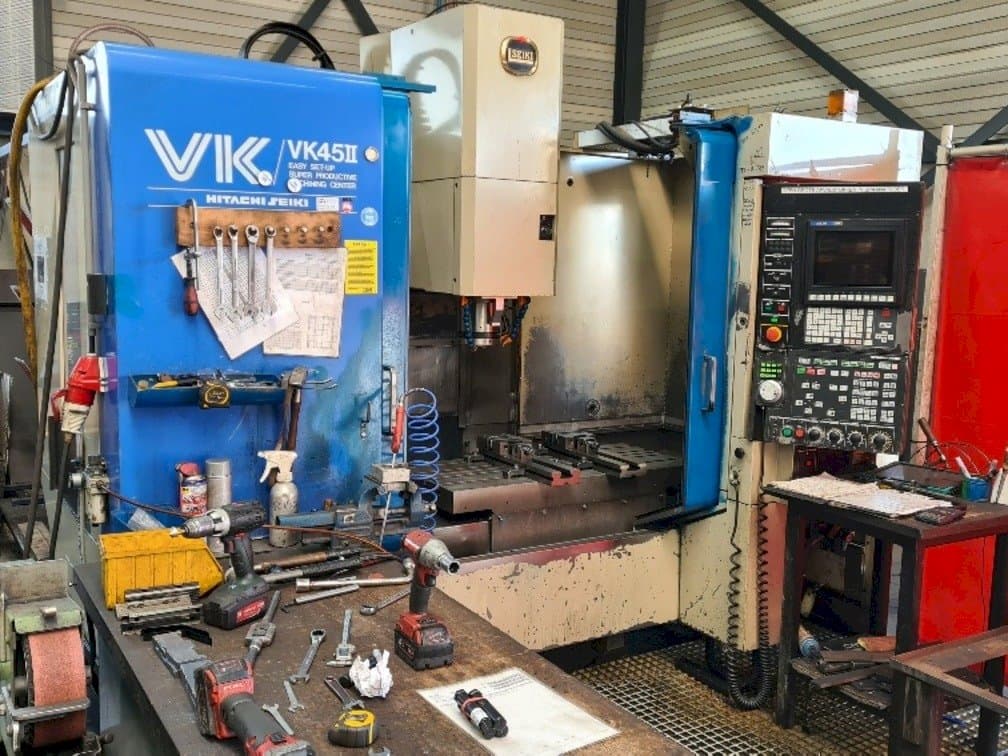 Koneen HITACHI SEIKI VK45II etunäkymä