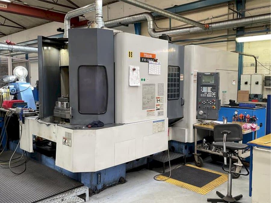 Koneen Mazak FH 5800 etunäkymä