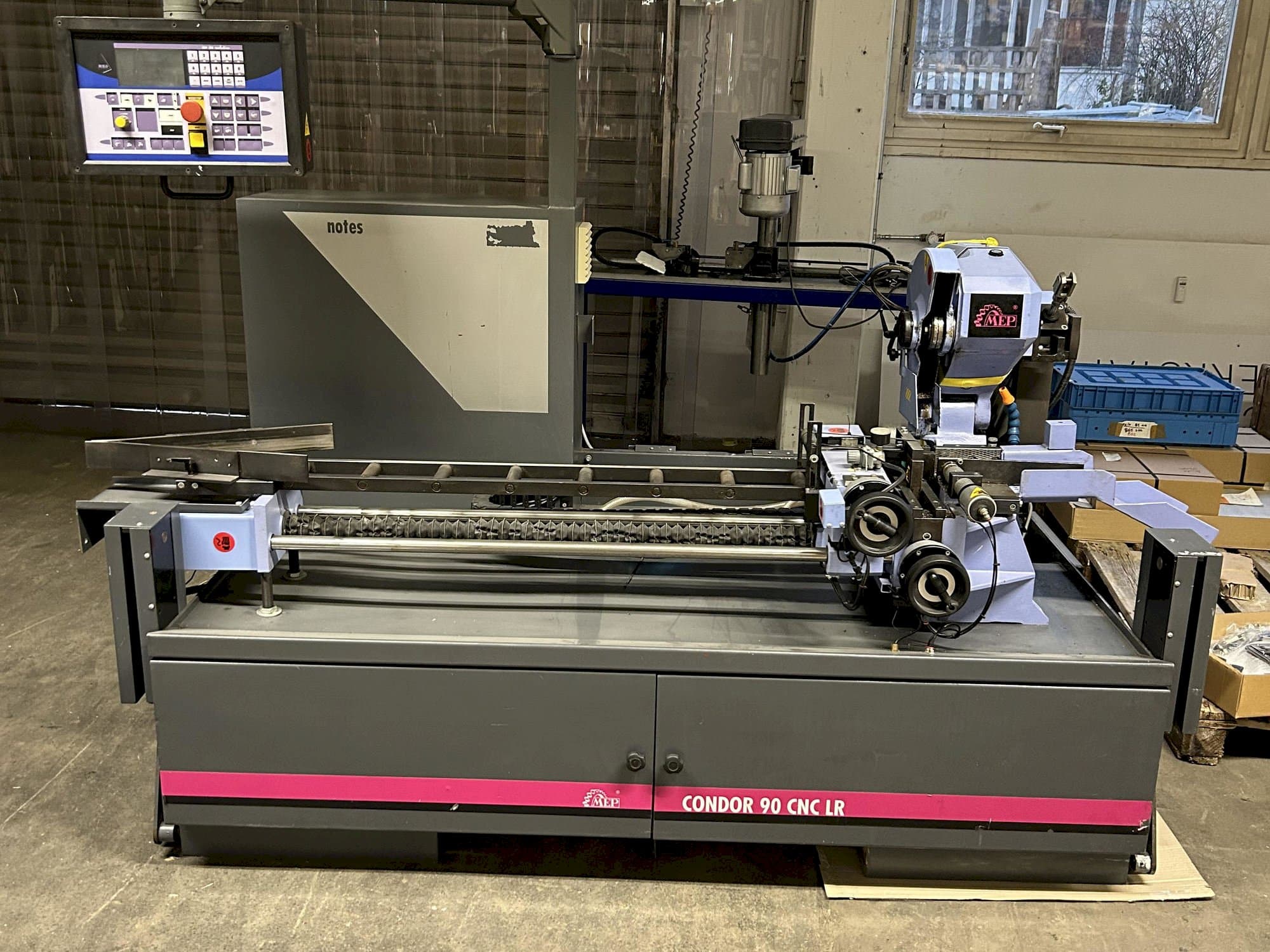 Koneen  MEP Condor 90 CNC LR etunäkymä