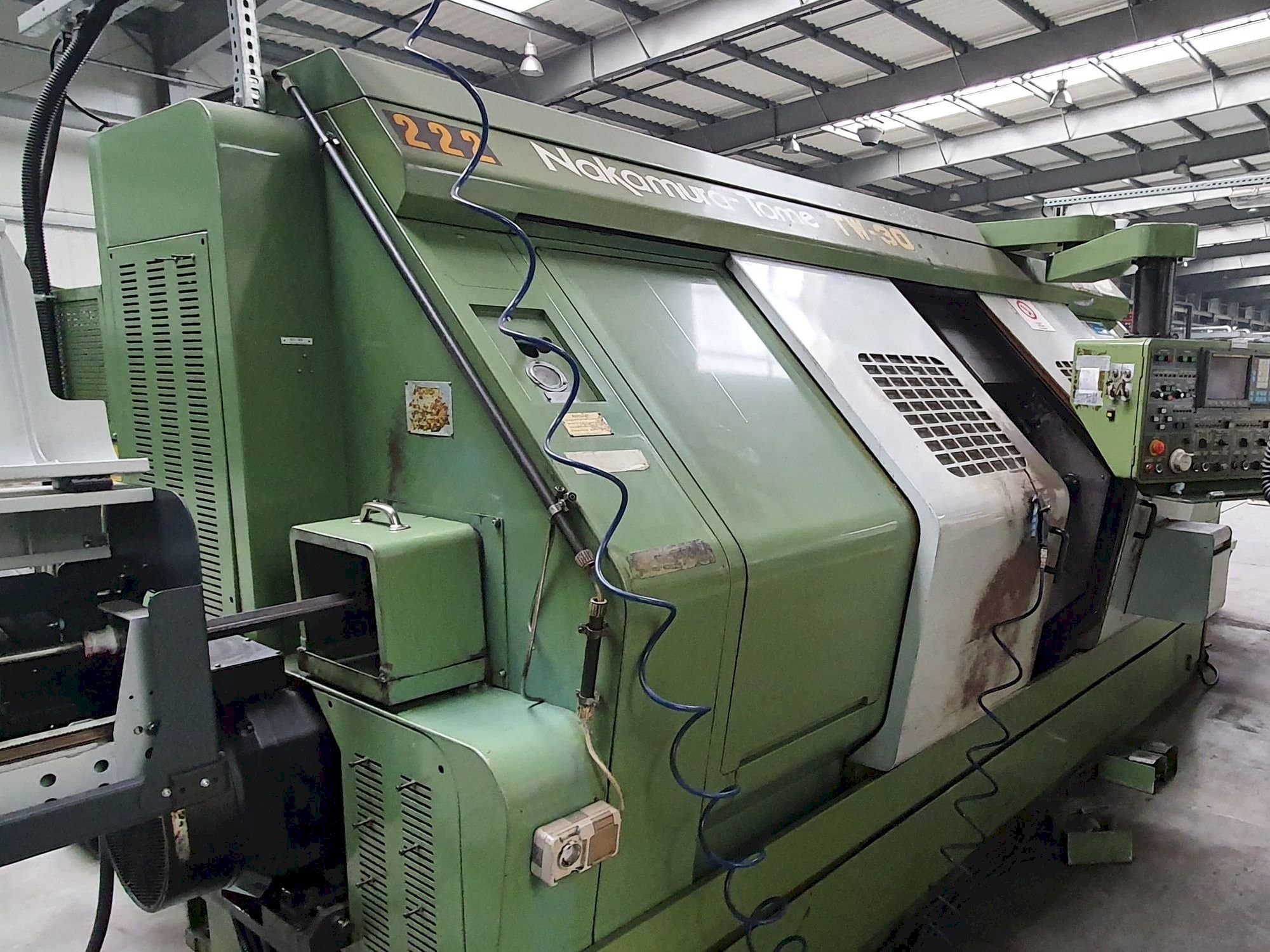 Koneen NAKAMURA-TOME TW-30 etunäkymä