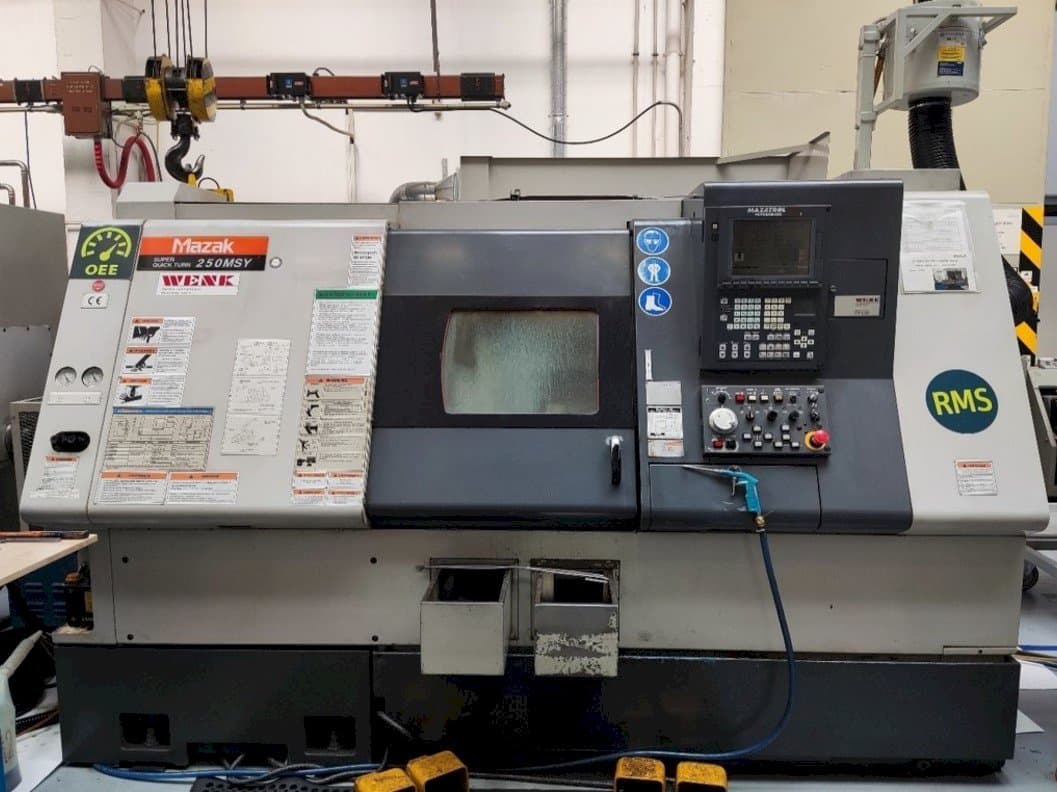 Koneen Mazak SQT-250 MSY etunäkymä