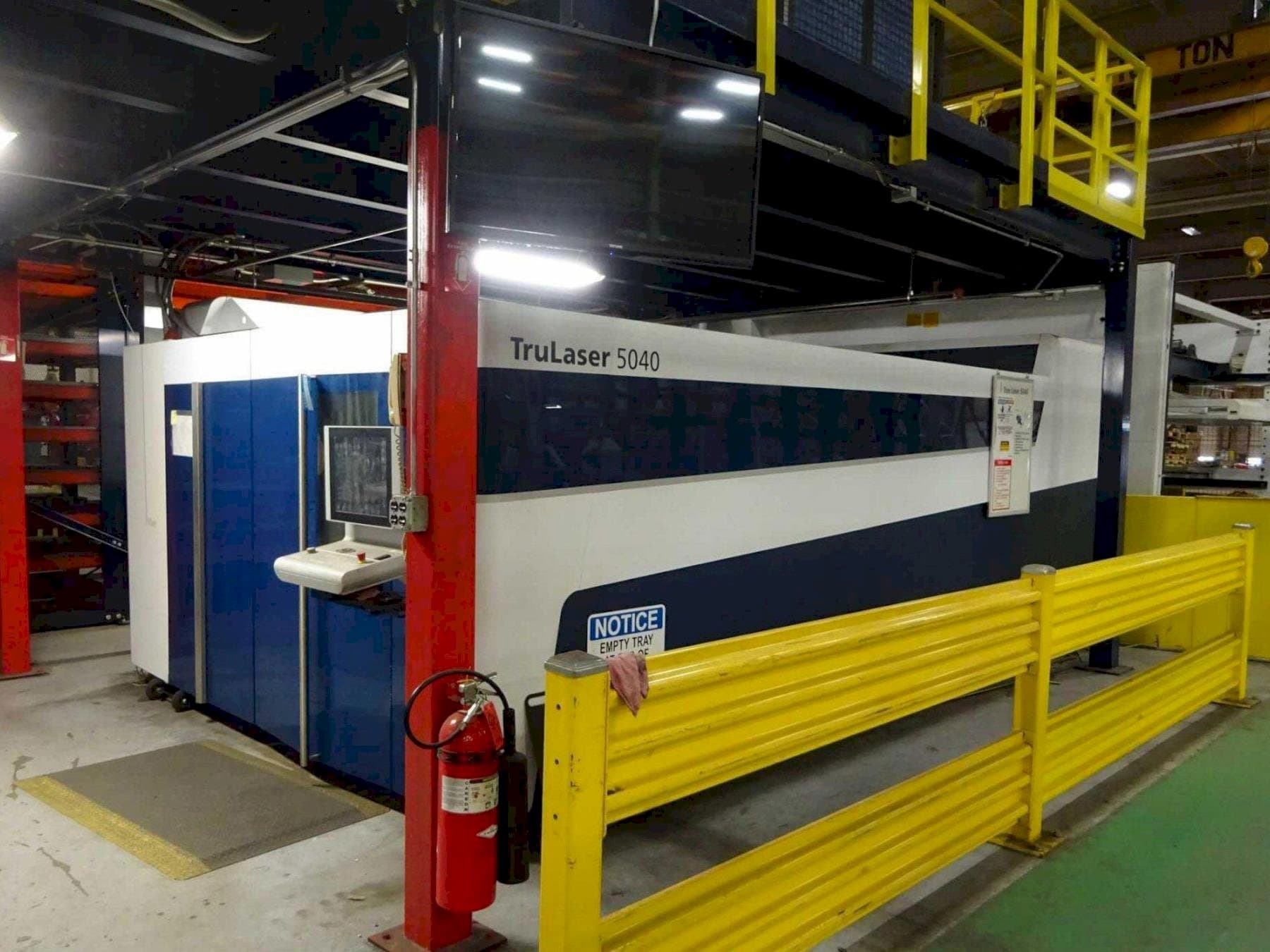 Koneen  Trumpf TruLaser 5040 Fiber etunäkymä