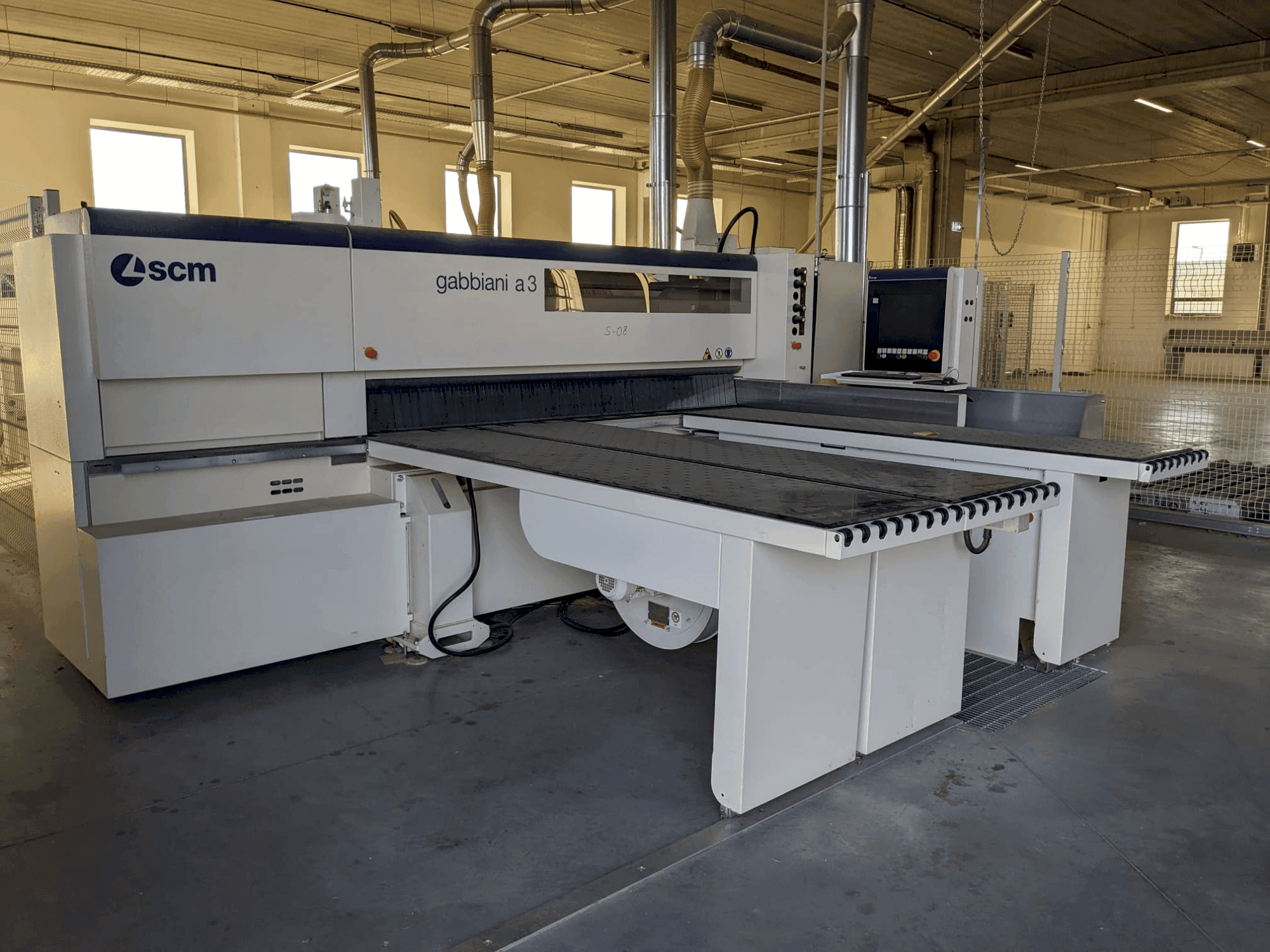 Koneen SCM Gabbiani A3 130 etunäkymä