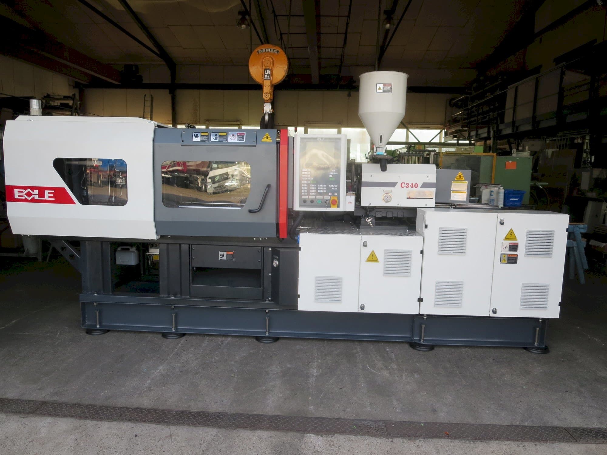 Koneen BOLE BL 100EKII - C340 etunäkymä