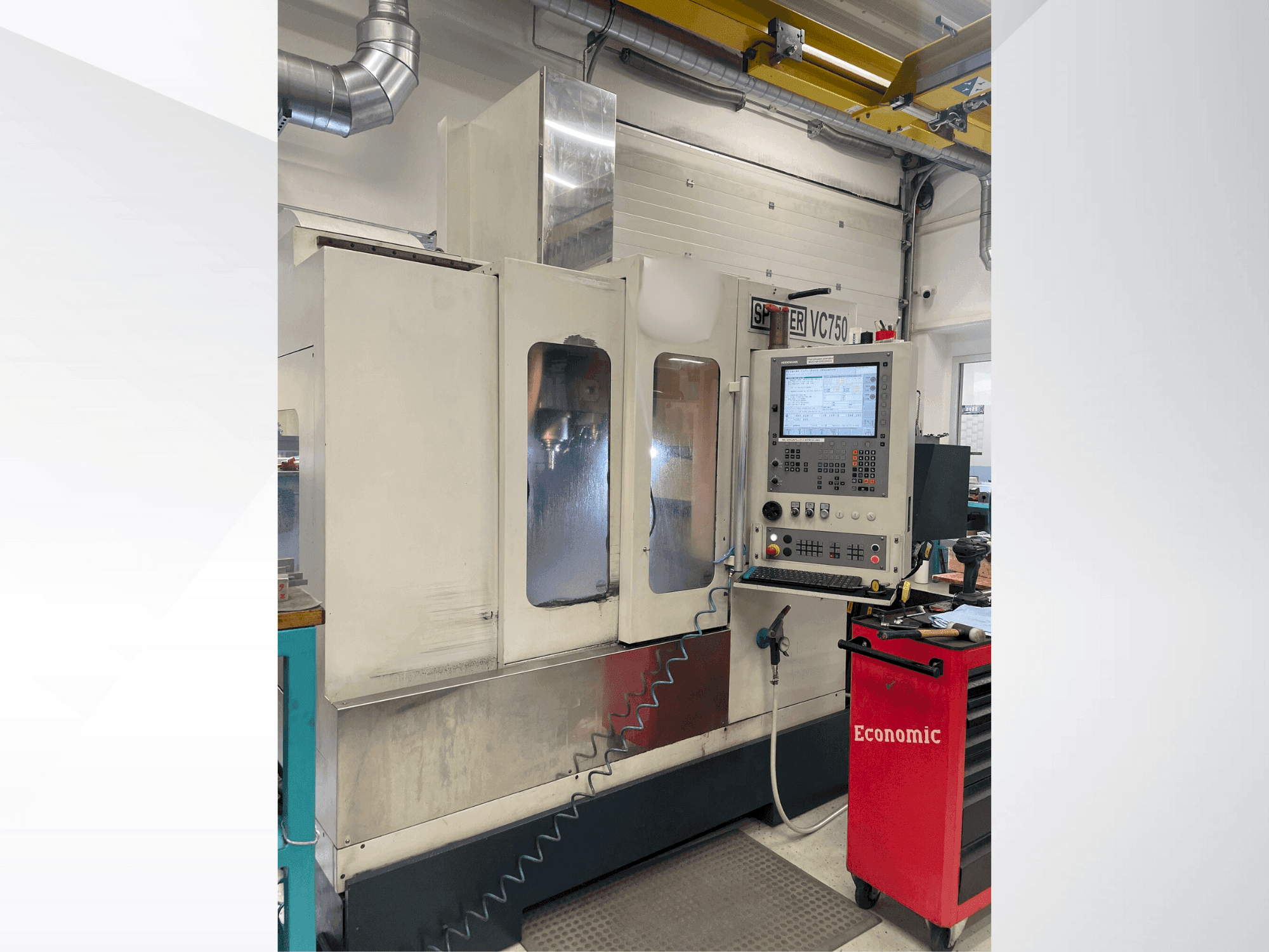 Koneen SPINNER VC 750 etunäkymä